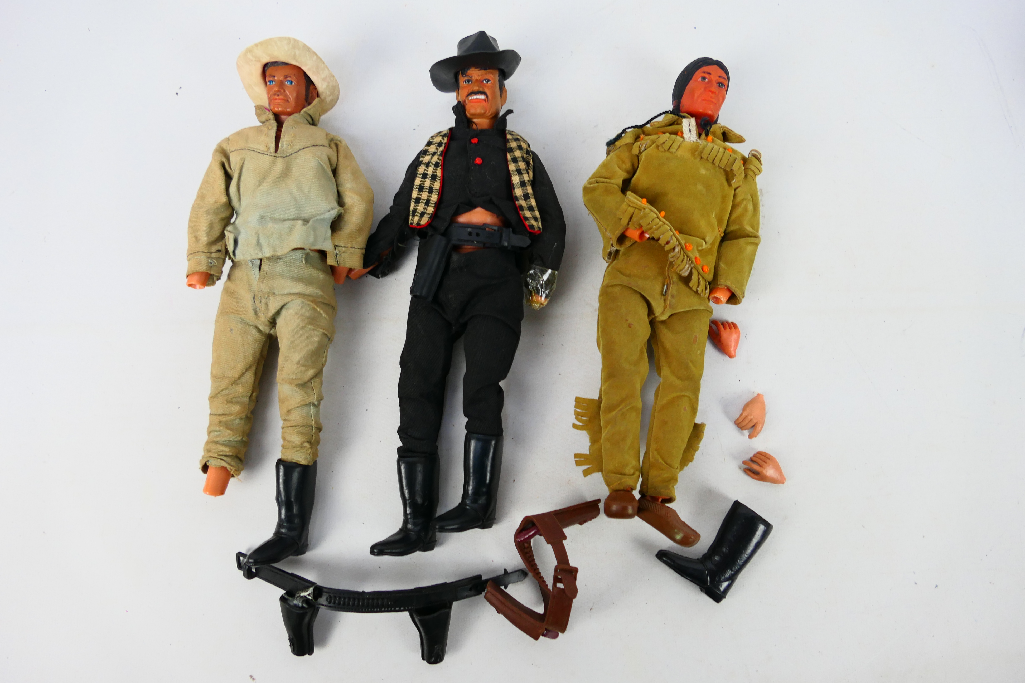 Marx Toys - Lone ranger - A set of 3 unboxed Long Ranger 10" action figures (1973) comprising