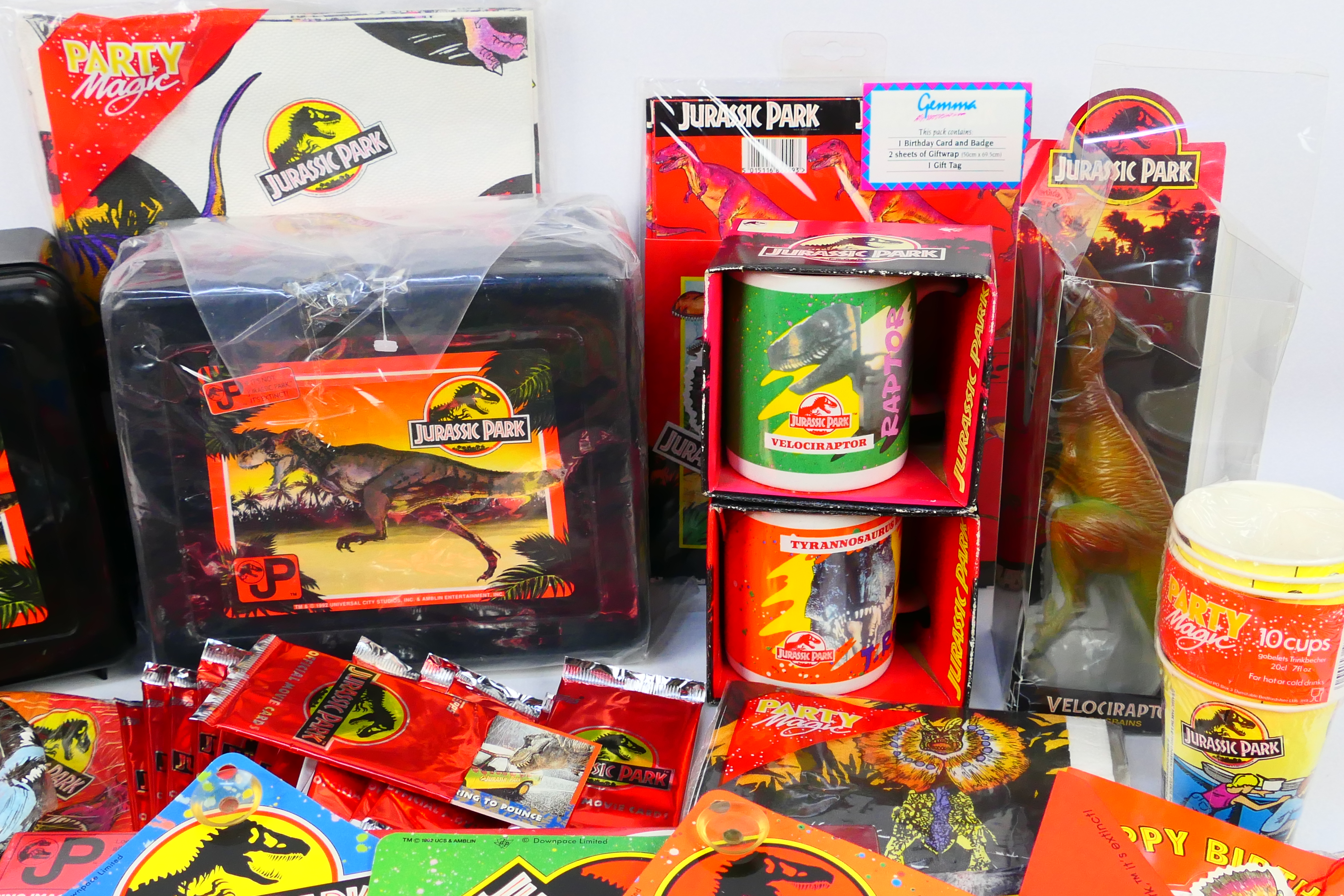 Tiger - Party - Jurassic Park - An assortment of Jurassic Park Merchandise. - Image 3 of 7