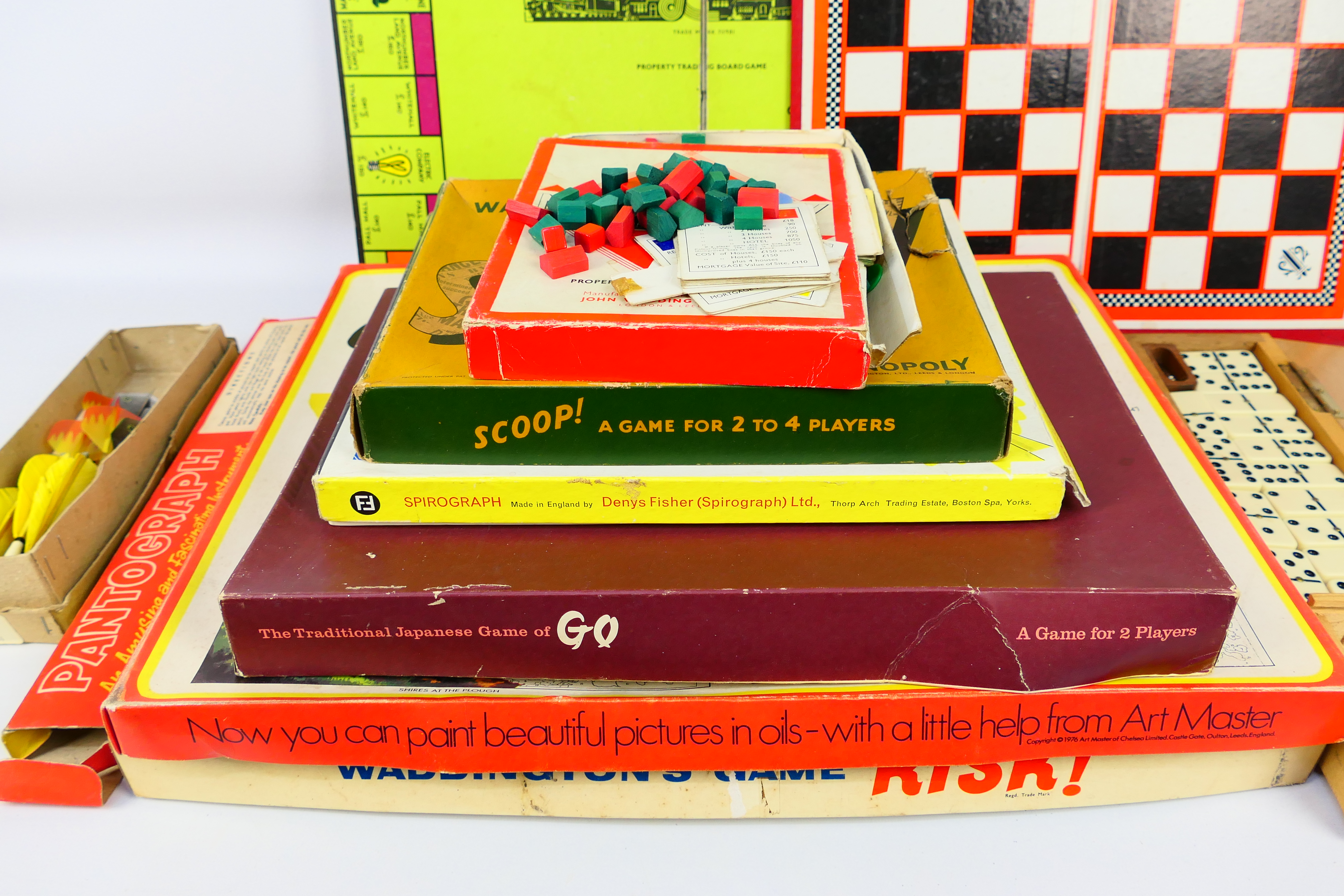 Waddingtons - Others - A collection of vintage games and toys, including Spirograph, Risk, - Image 3 of 5