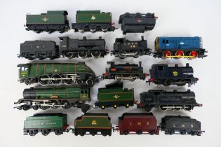 Hornby - Others - An unboxed and playworn group of OO / HO gauge locomotives plus some separate