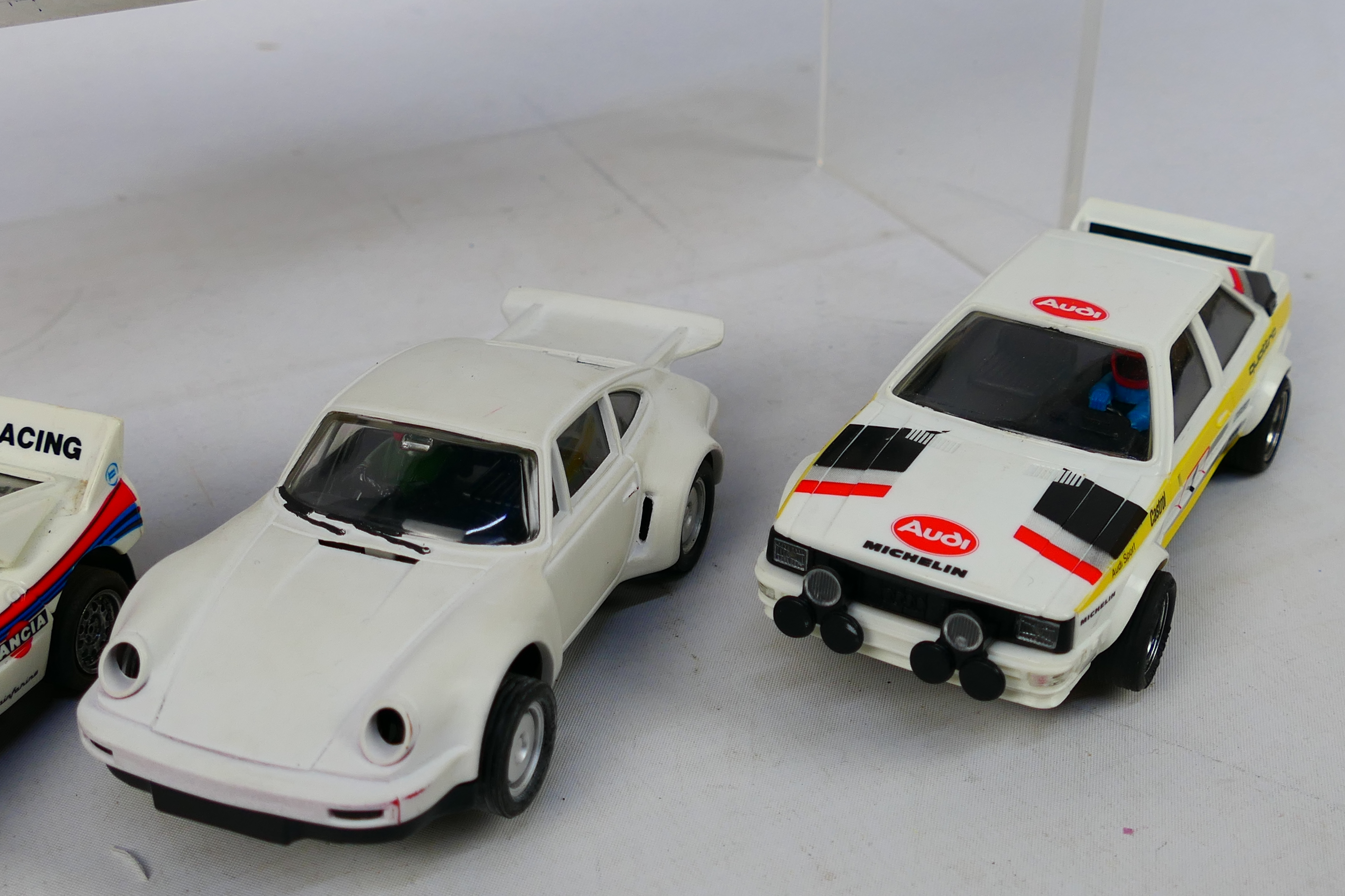 Scalextric - Five unboxed Scalextric slot cars. - Image 4 of 4