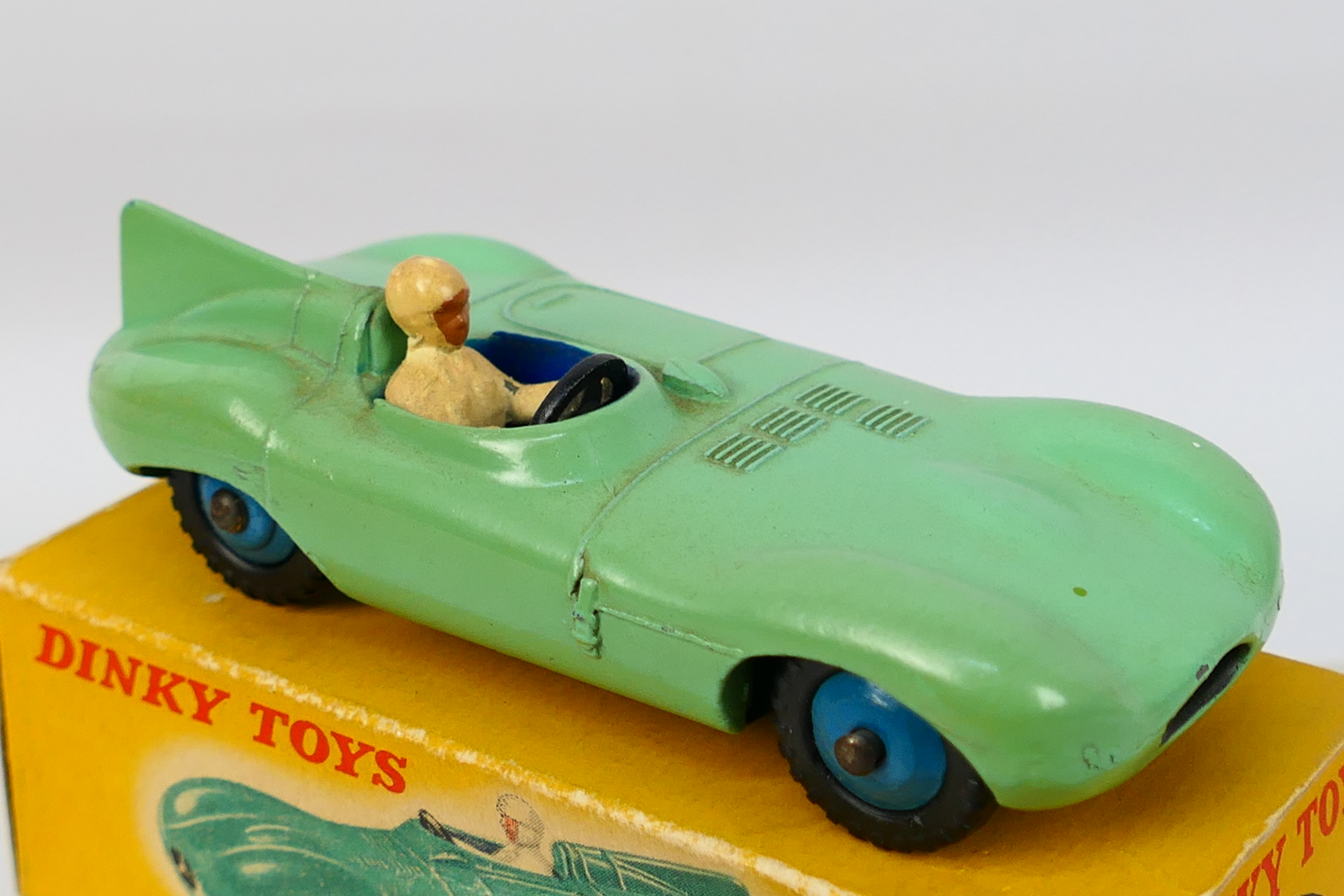 Dinky - A boxed Jaguar D Type # 238. - Image 3 of 6