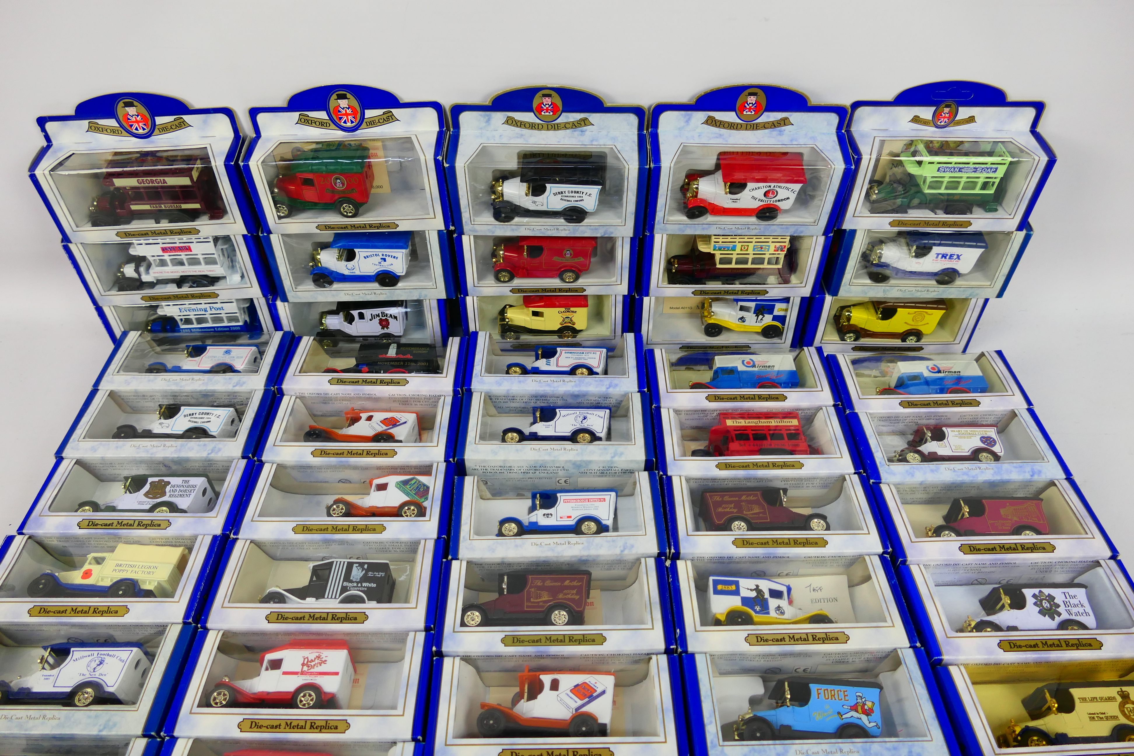 Oxford Diecast - A collection of 50 Oxford Diecast Metal vehicles including Lamb's Navy Rum, - Bild 3 aus 3
