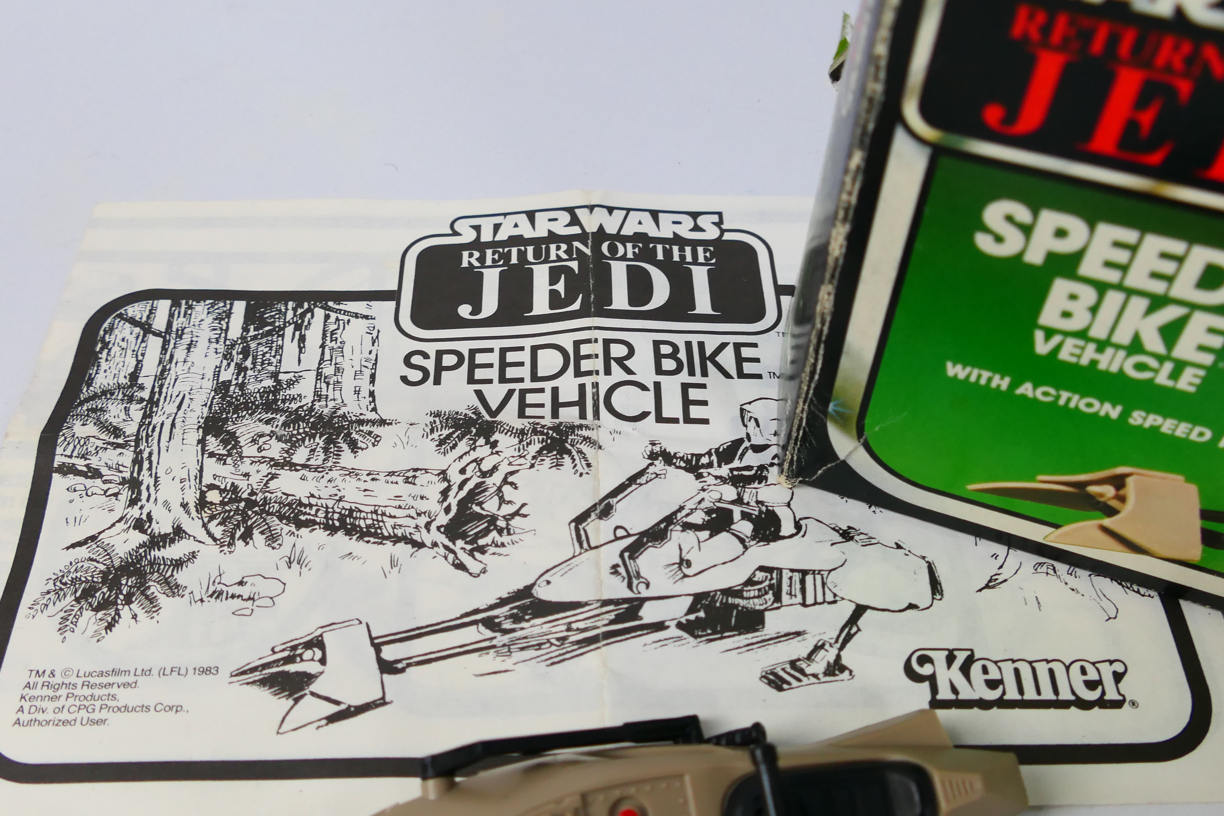 Star Wars - Kenner - A boxed Star Wars ROTJ Speeder Bike. - Bild 6 aus 8