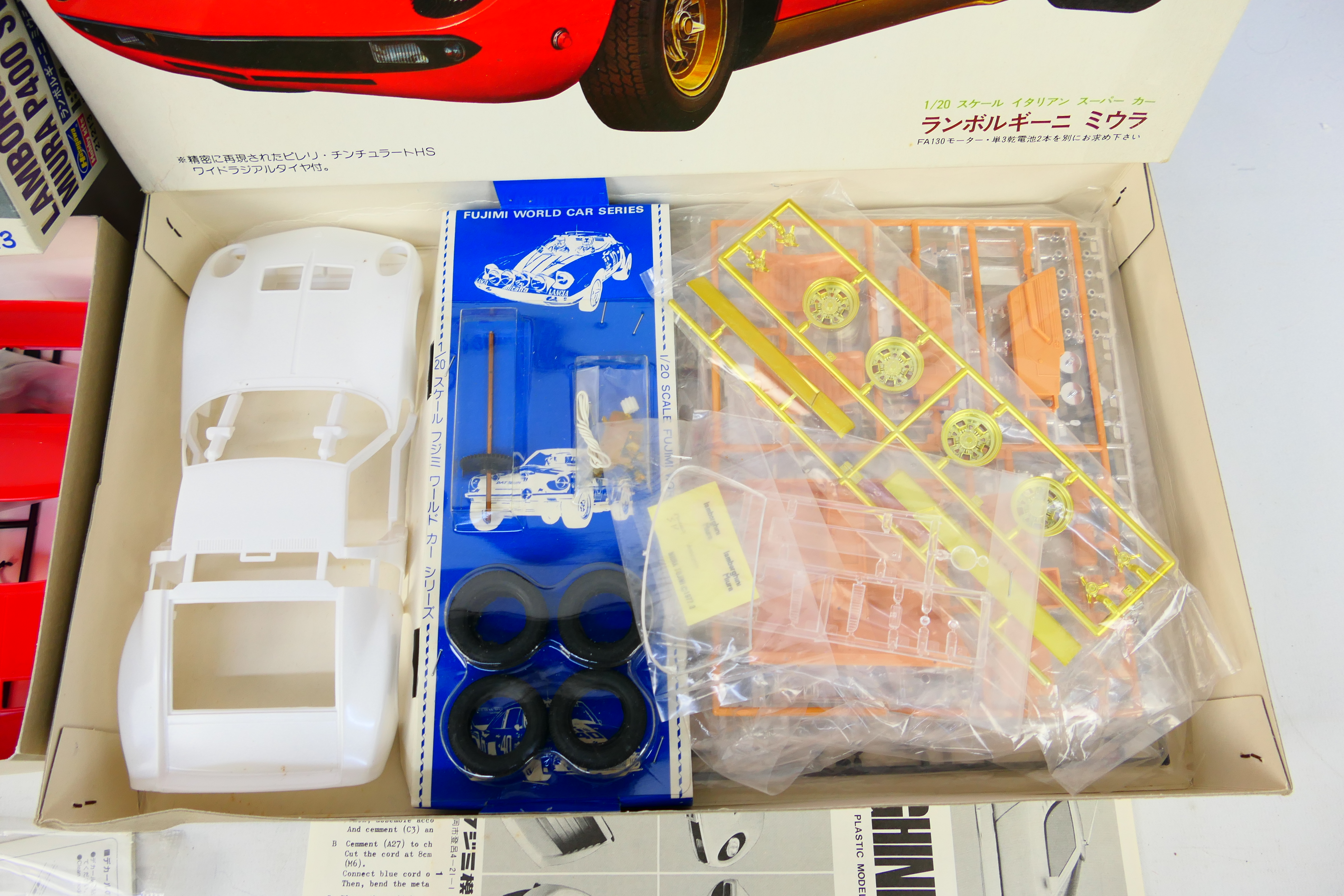 Fujimi - Hasegawa - Two boxed vintage Lamborghini plastic model car kits. - Image 4 of 4