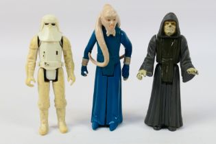 Kenner - Star Wars - A set of three vintage Star Wars action figures comprising of a Snowtrooper
