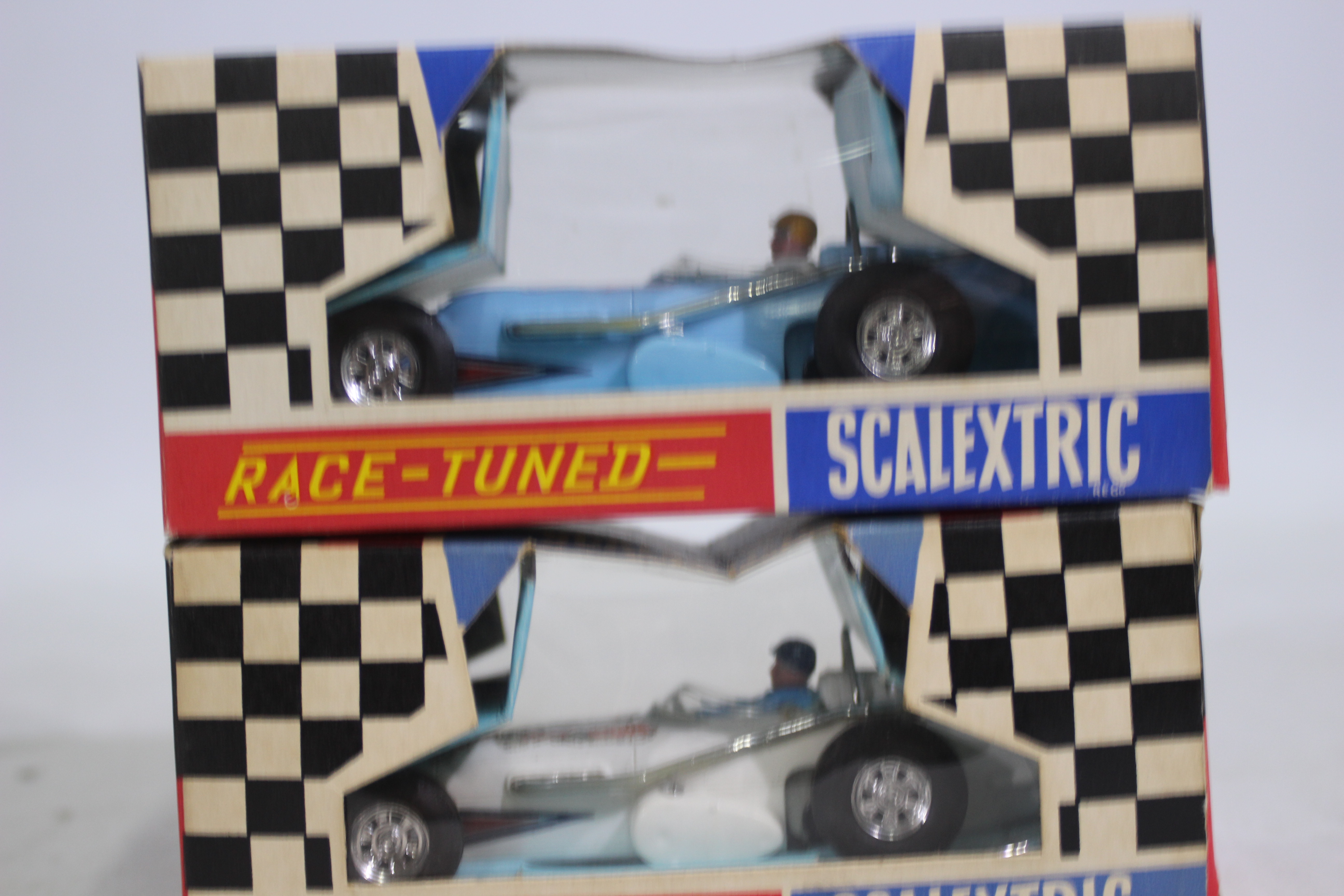 Scalextric - 3 x boxed vintage slot cars, Offenhauser Front Engine car in white # C. - Image 6 of 7