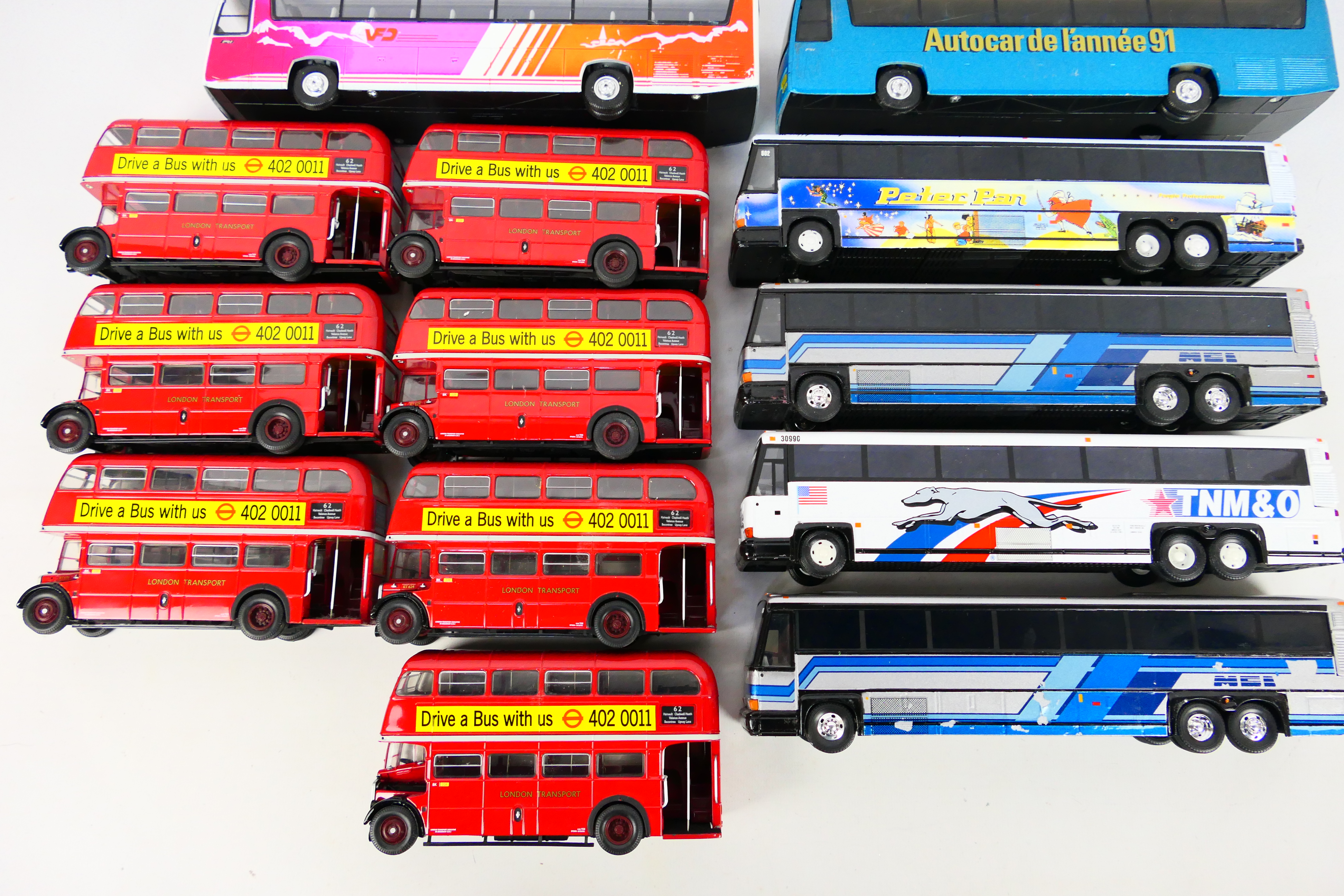 Corgi - 13 unboxed 1:50 scale diecast buses and coaches. - Image 4 of 4