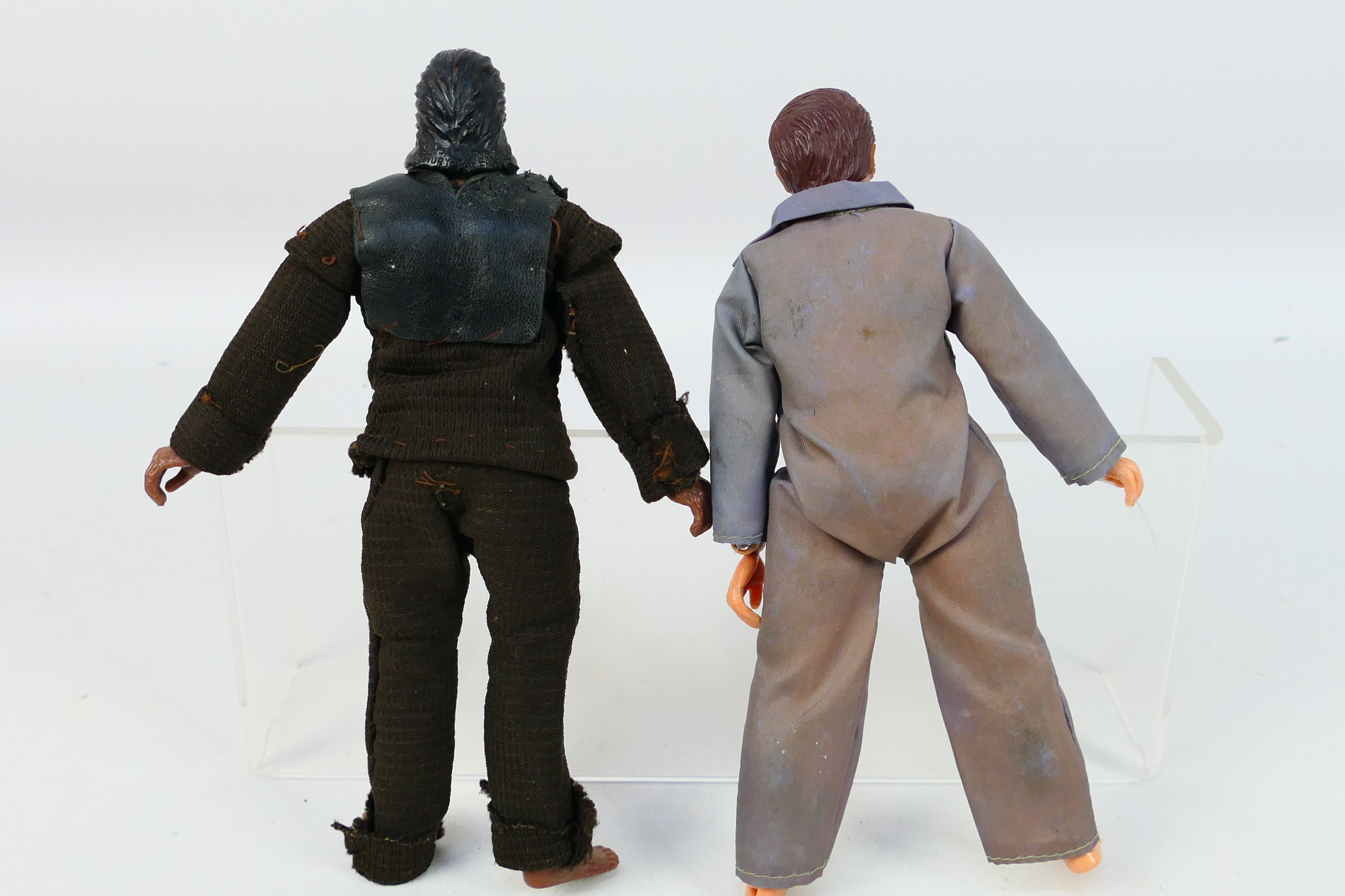 Mego Corp - Apjac - Planet of the Apes - A pair of 8" action figures from The Planet of The Apes - Image 6 of 6