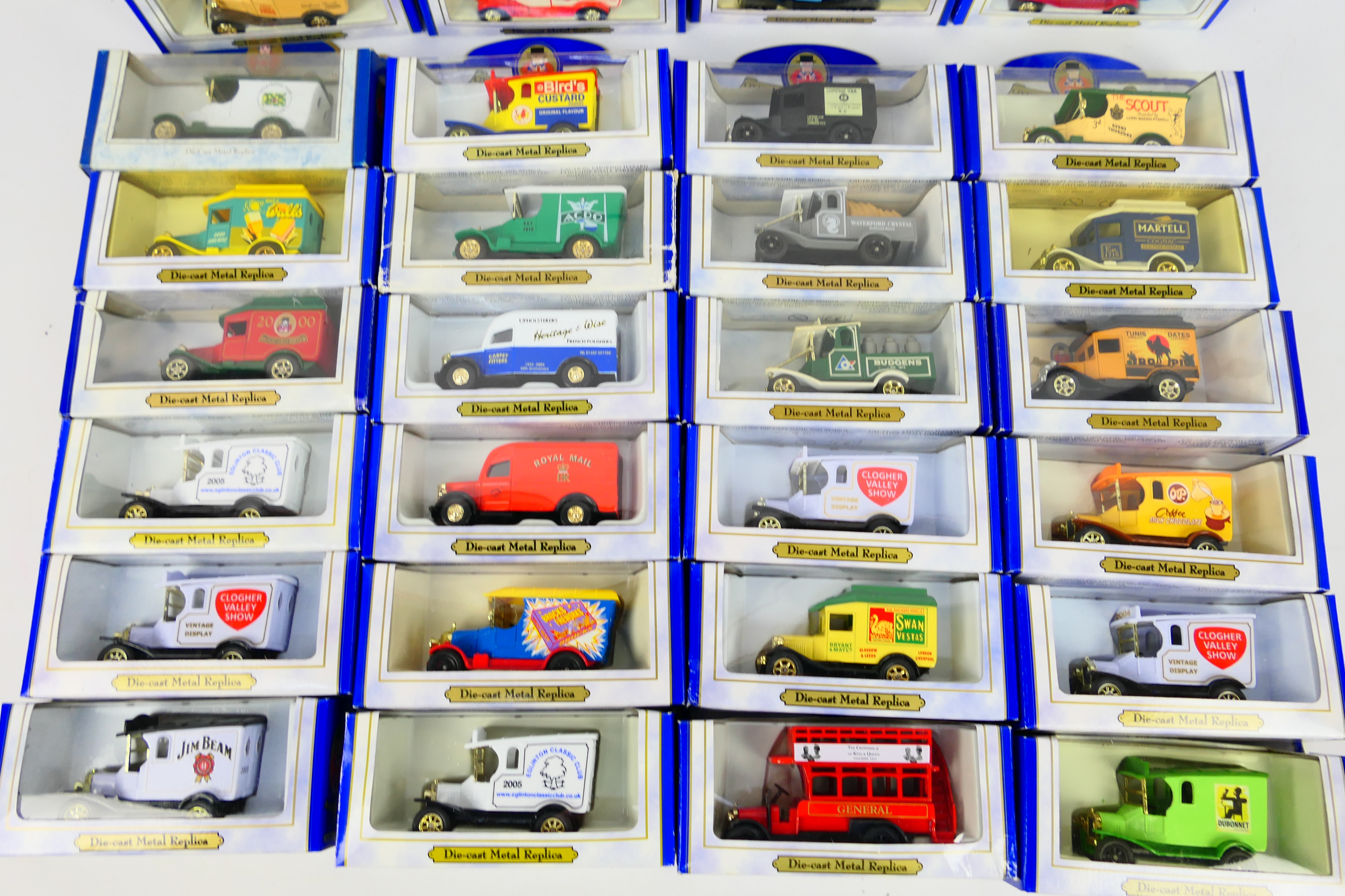 Oxford Diecast - A collection of 30 Oxford Diecast Metal vehicles including 2000 Oxford Die-cast, - Image 3 of 3