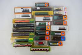 Minitrix - Roco - Arnold - Model Railways - A collection of 26 N Gauge European coaches and similar