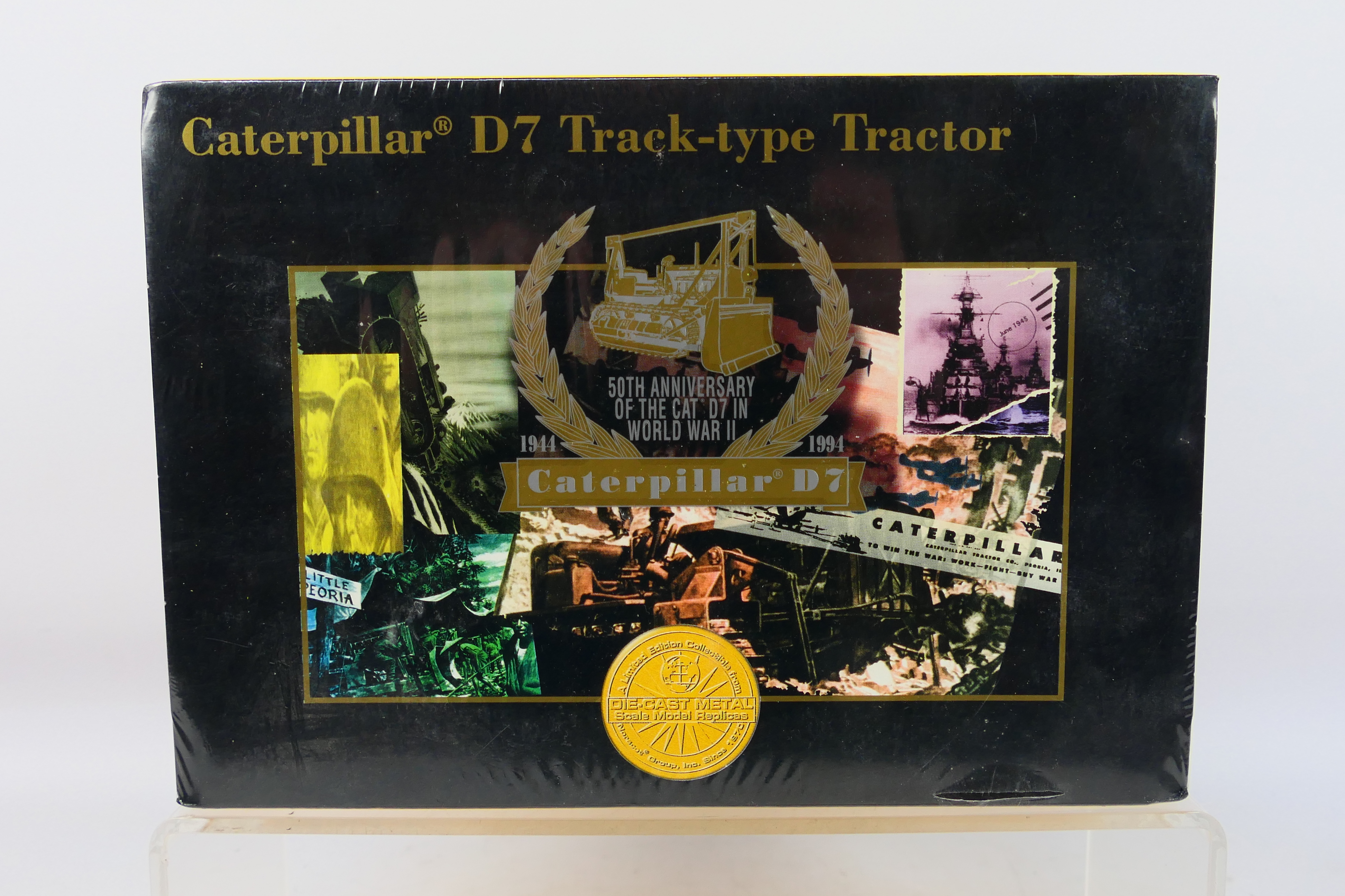 Norscot NZG - A factory sealed limited edition 1:25 scale Caterpillar D7 Track-type tractor # 386. - Image 2 of 4