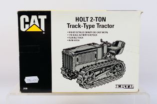 Ertl - An unopened 1:16 scale Caterpillar Holt 2-ton track type tractor special edition from 1993 #