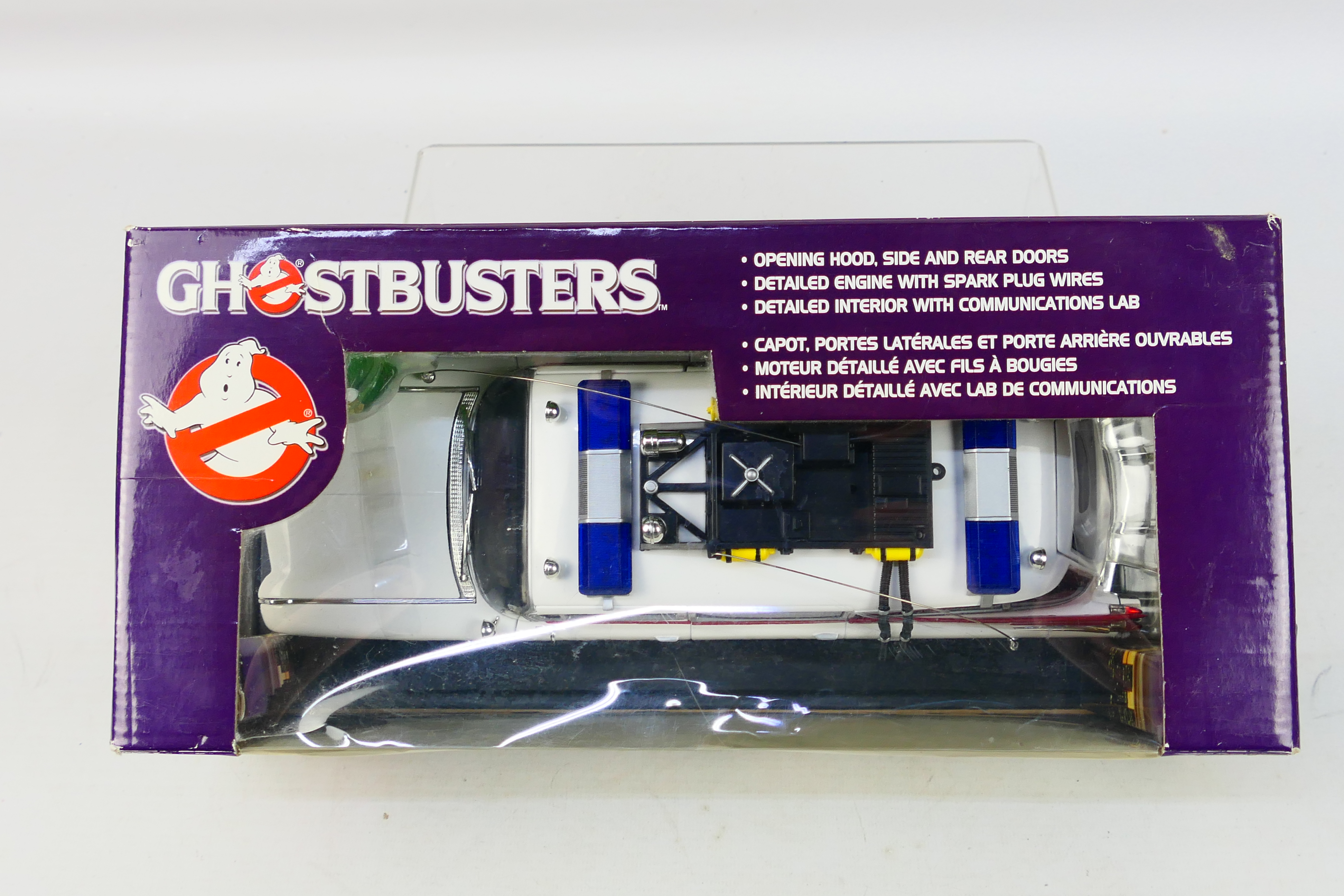 JoyRide - A boxed 1:18 scale Ghostbusters Ecto 1 Cadillac Ambulance # 33538. - Image 3 of 6