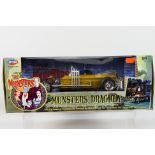 Joyride - A boxed 1:18 scale Joyride #33266 'Munsters Dragula'.