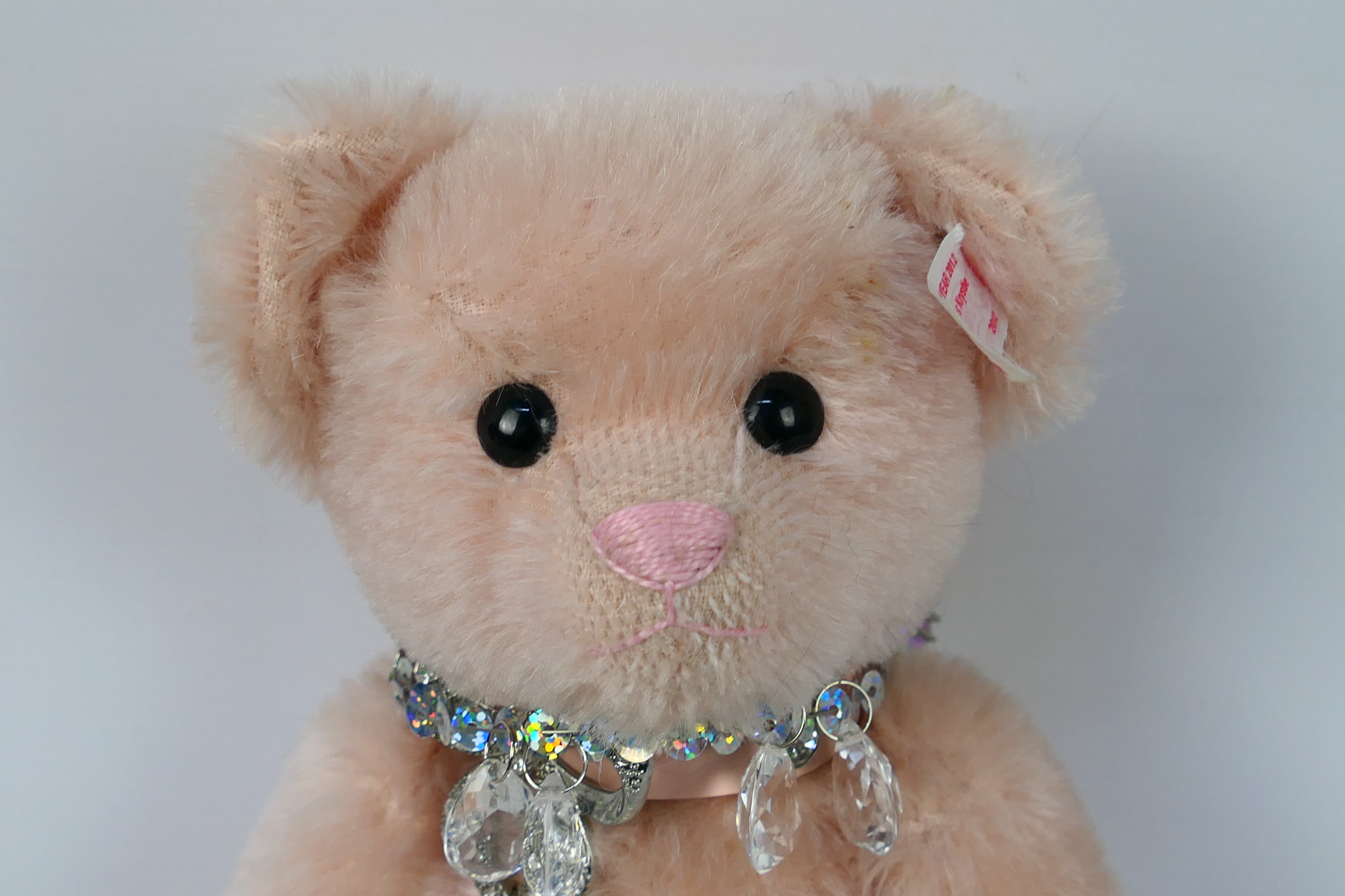 Steiff - Heartfelt - Bearington - Plush - A Steiff plush toy named Krystie (663321) 30cm. - Image 6 of 8