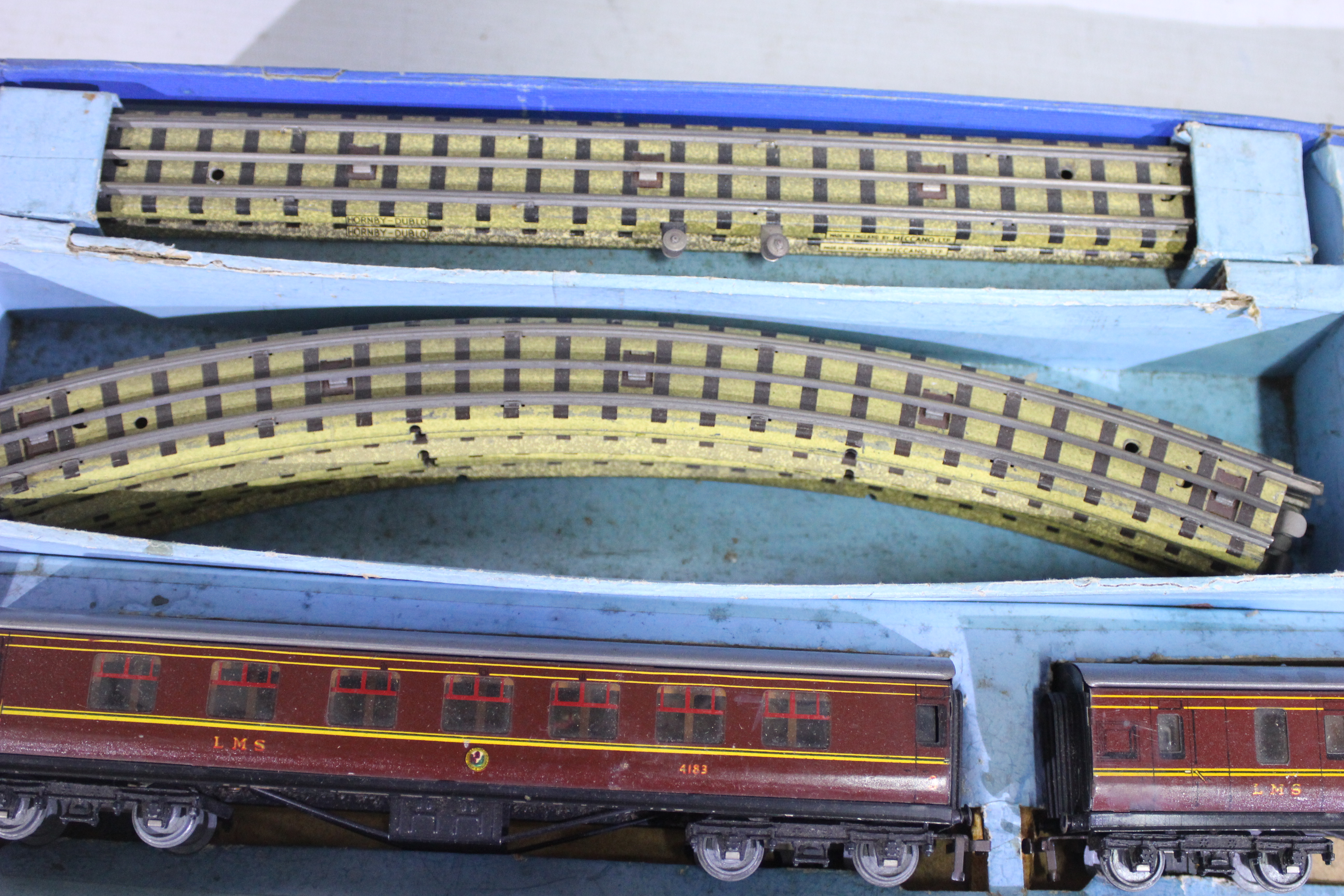 Hornby Dublo - A boxed 3-rail train set with 4-6-2 locomotive Duchess Of Atholl and 2 x coaches # - Image 5 of 7