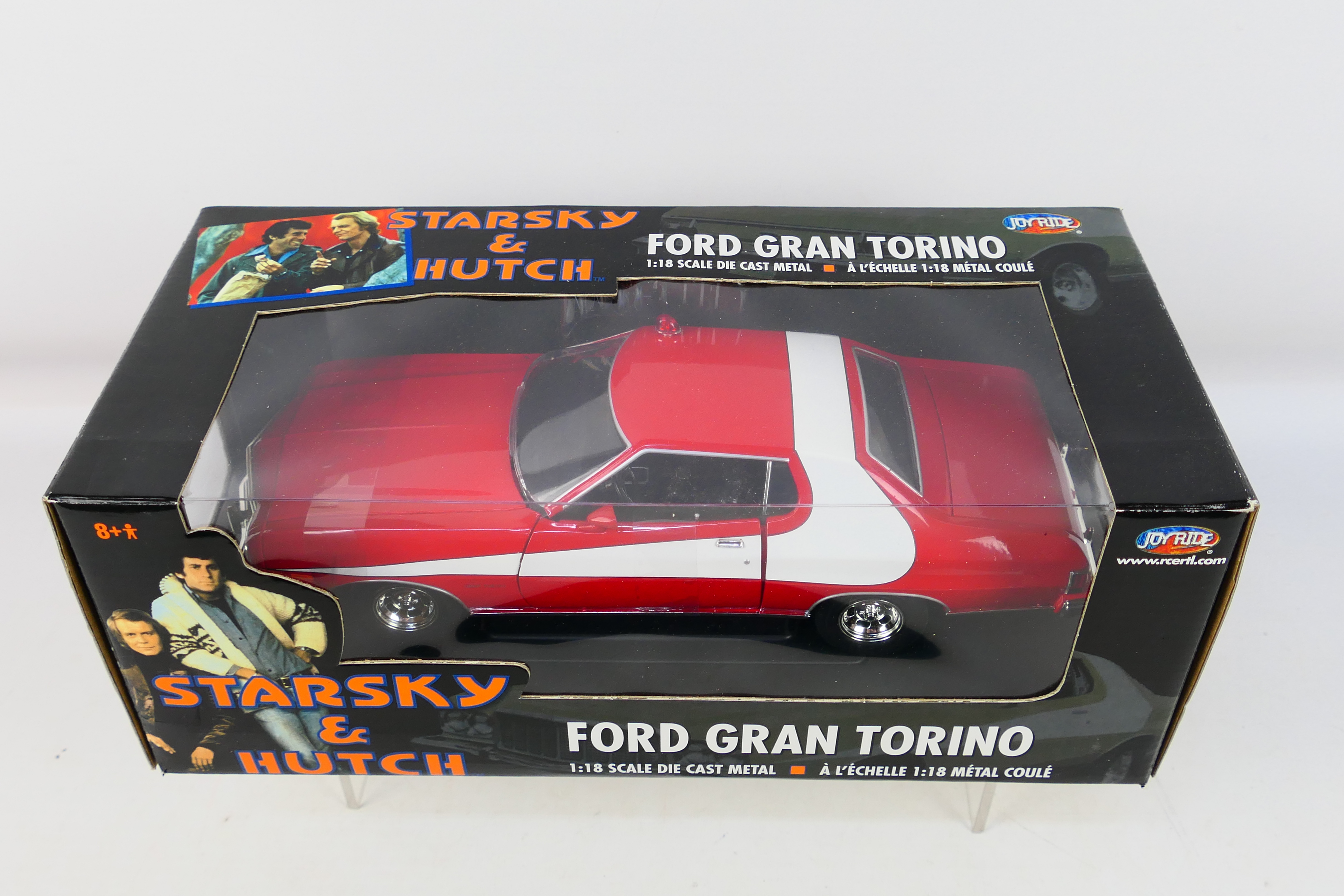 Joyride - A boxed Joyride #33151 1:18 scale 'Starsky & Hutch' Ford Gran Torino. - Image 2 of 5