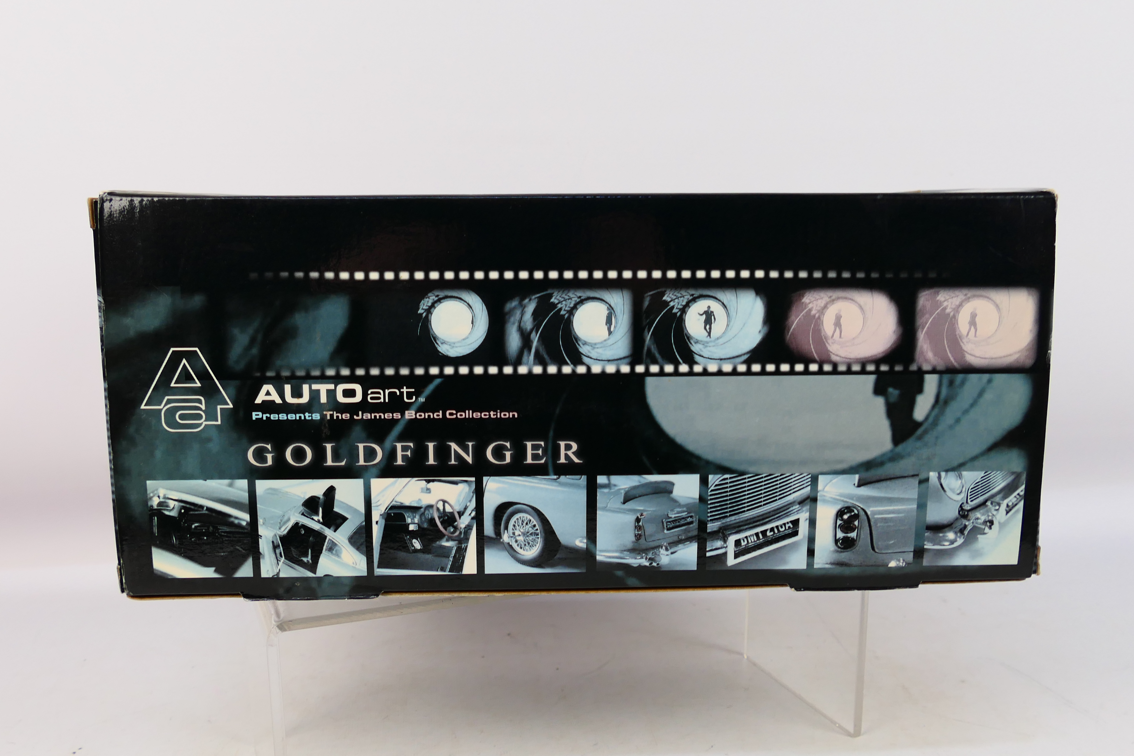 AutoArt - A boxed AutoArt #70021 1:18 scale 'Goldfinger' James Bond's Aston Martin DB5. - Image 4 of 4