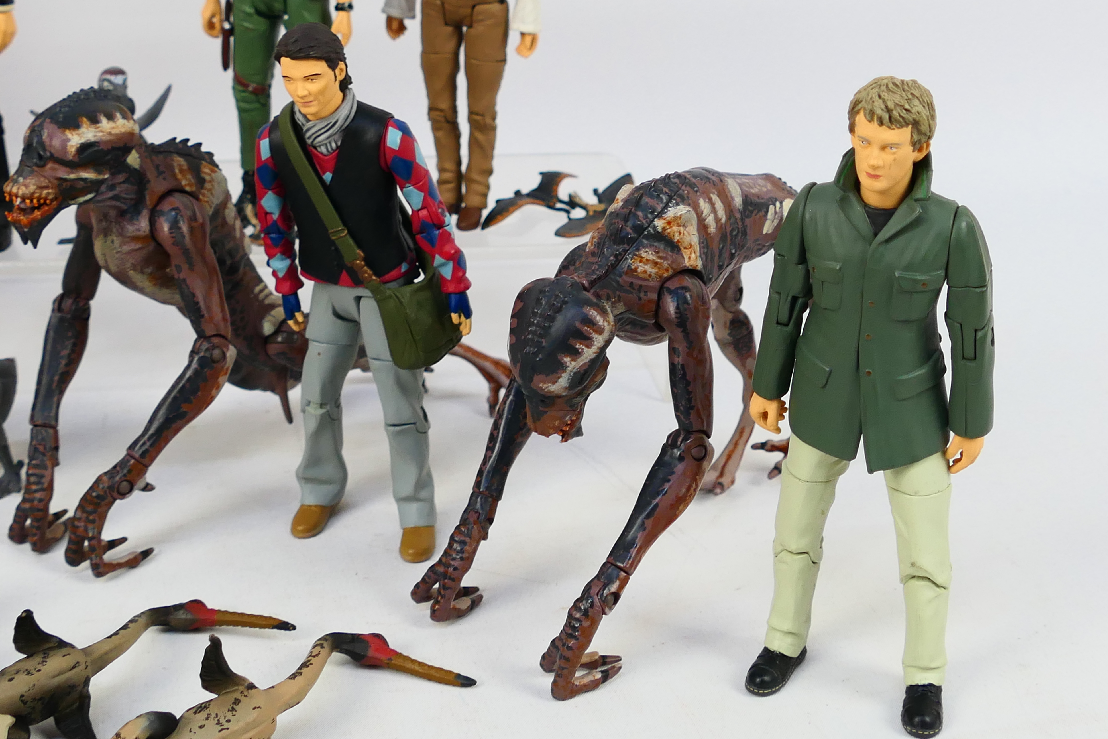 Character Options - BBC - An unboxed group of Primeval action figures and accessories from - Image 6 of 7