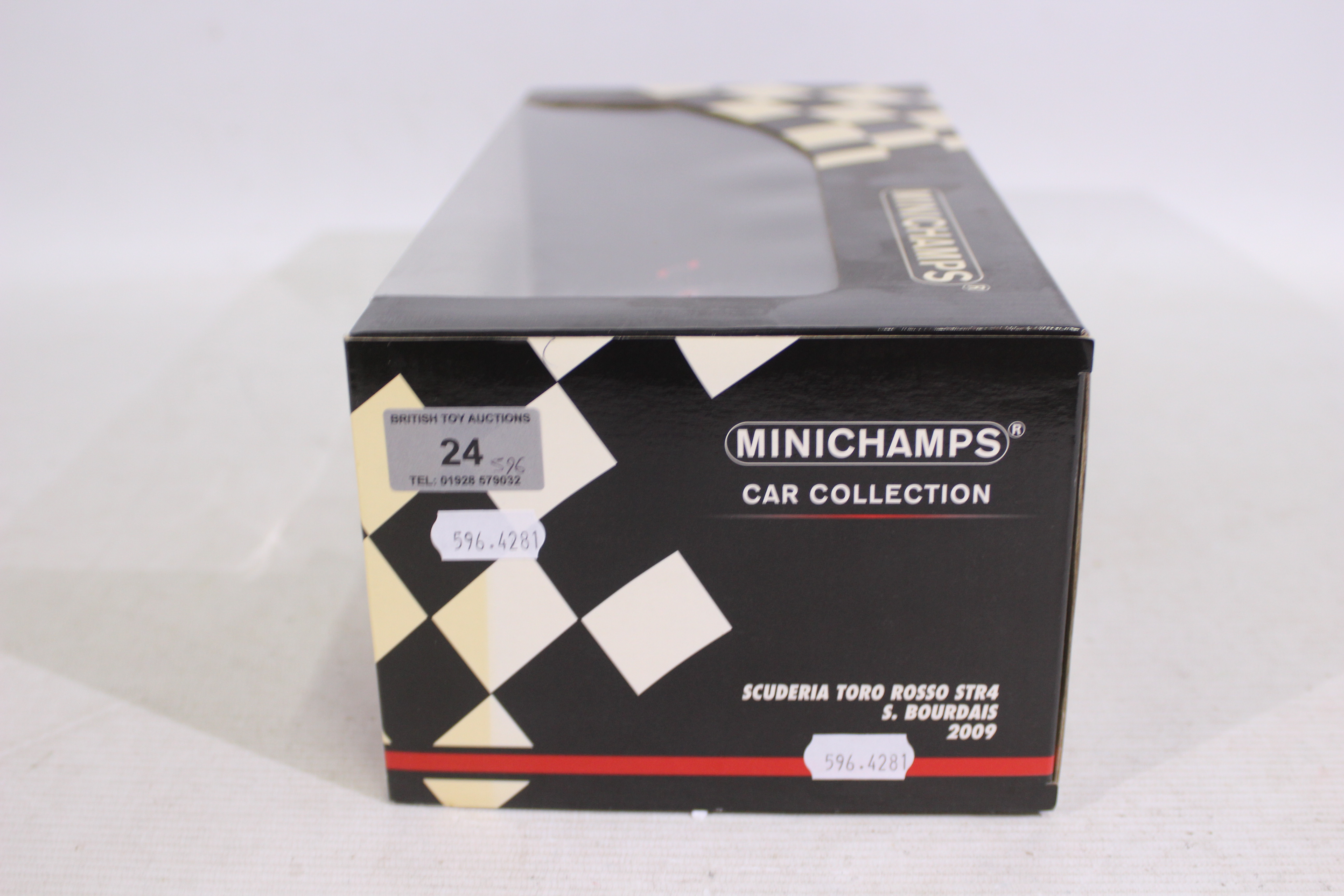 Minichamps - A 1:18 scale Scuderia Toro Rosso STR4 2009 Sebastian Bourdais F1 car # 150 090011. - Image 3 of 3