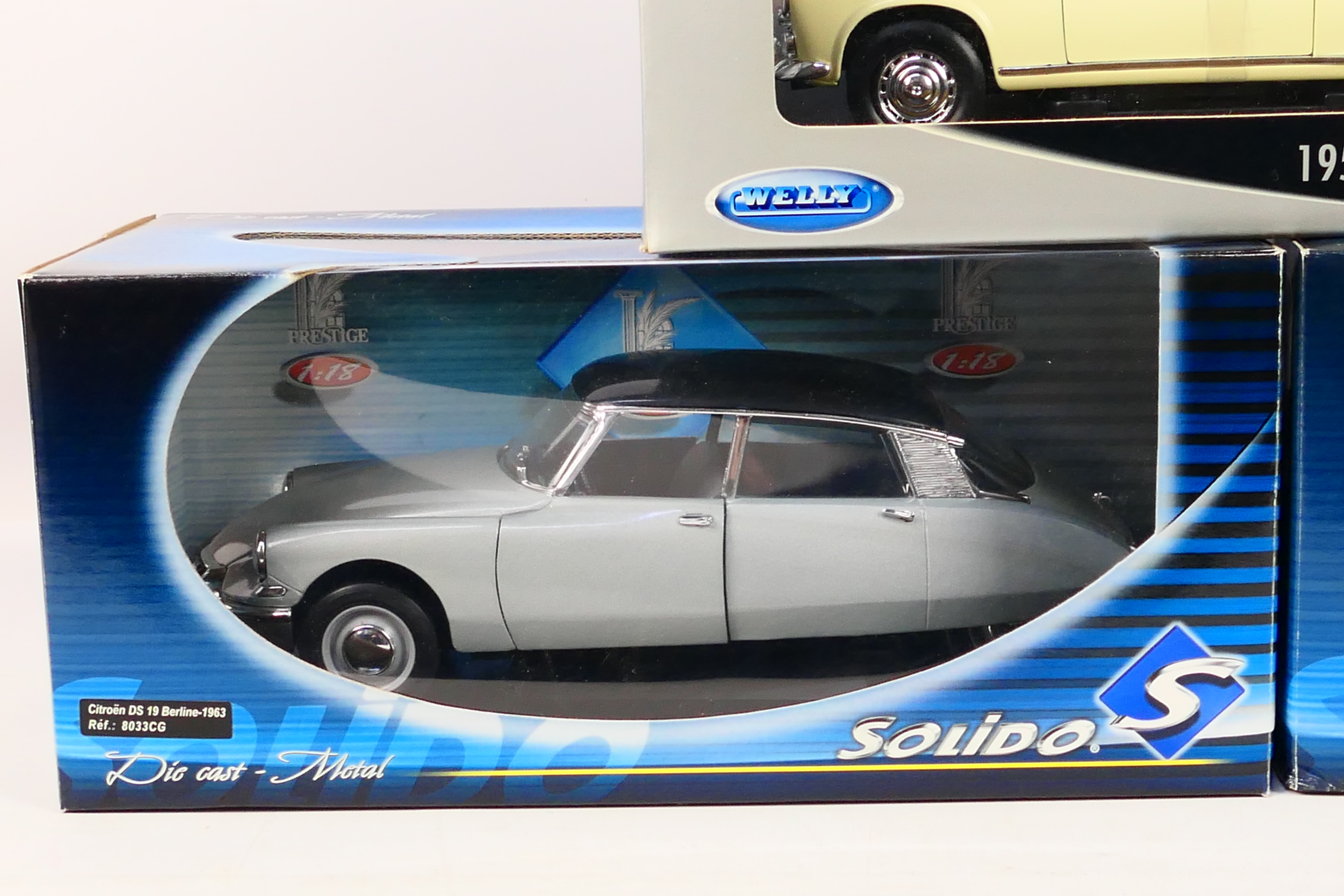 Solido - Welly - Three boxed diecast 1:18 scale model cars. - Image 3 of 4