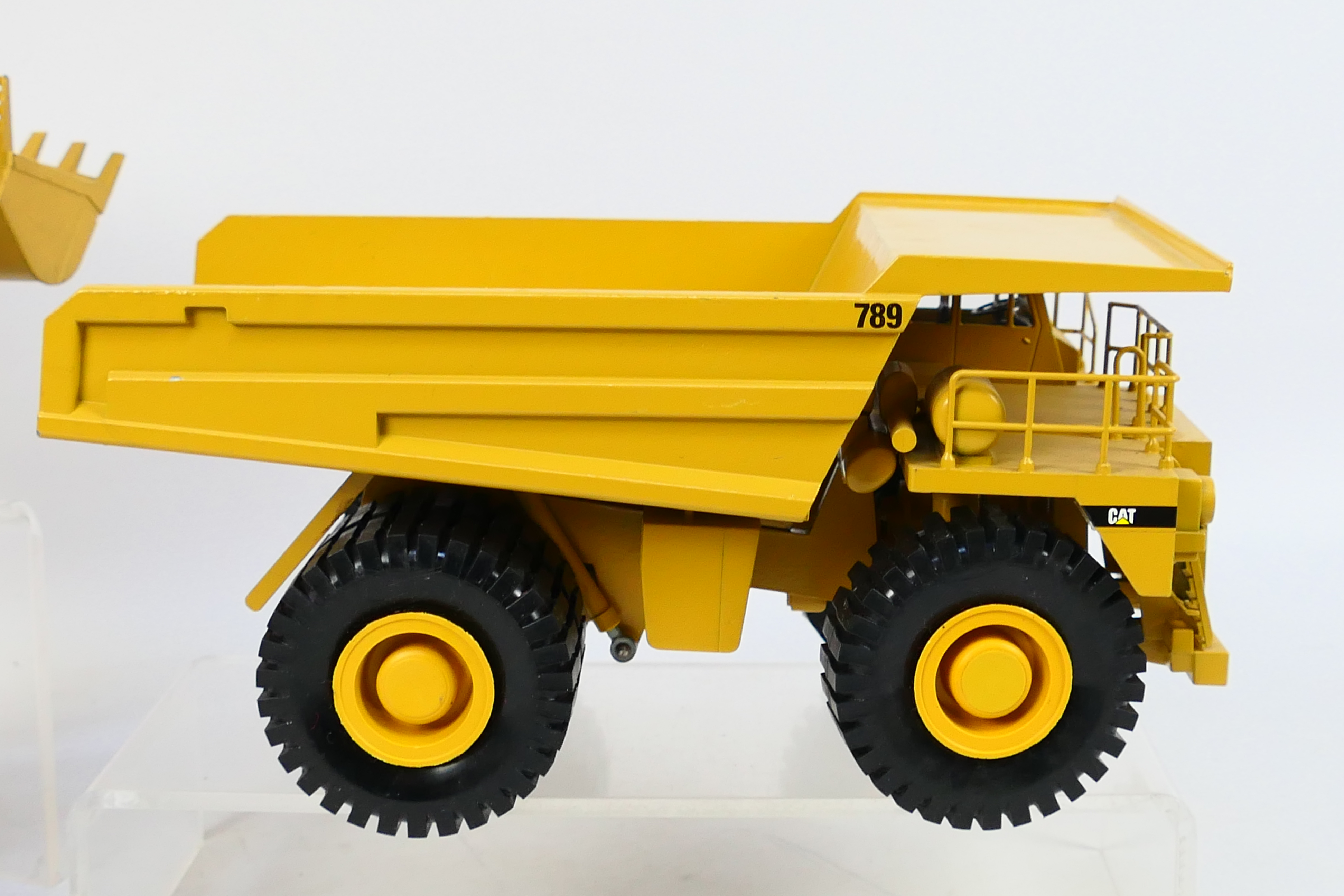 Conrad - NZG - 2 x 1:50 scale construction vehicles, - Image 6 of 7