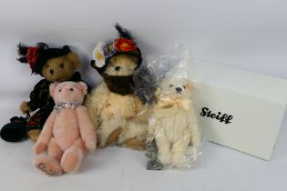 Steiff - Heartfelt - Bearington - Plush - A Steiff plush toy named Krystie (663321) 30cm.