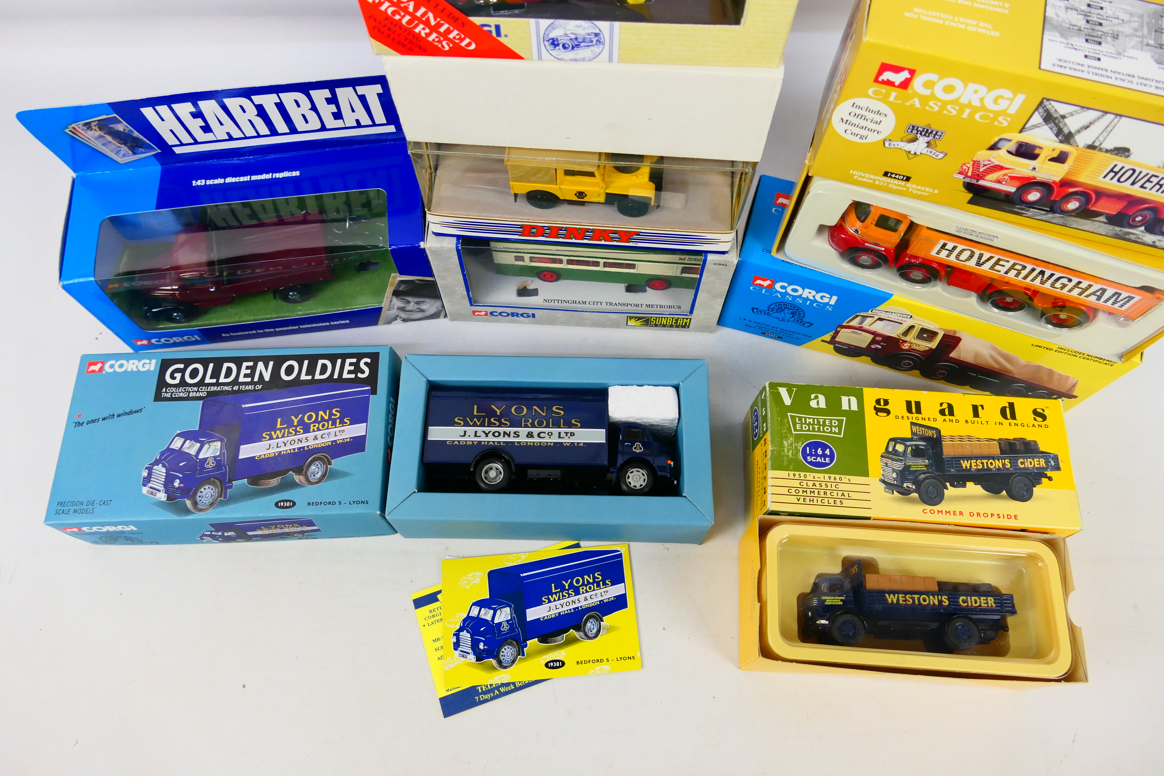 Corgi - Vanguards - Dinky - Diecast - A collection of 8 boxed diecast vehicles. - Image 4 of 4