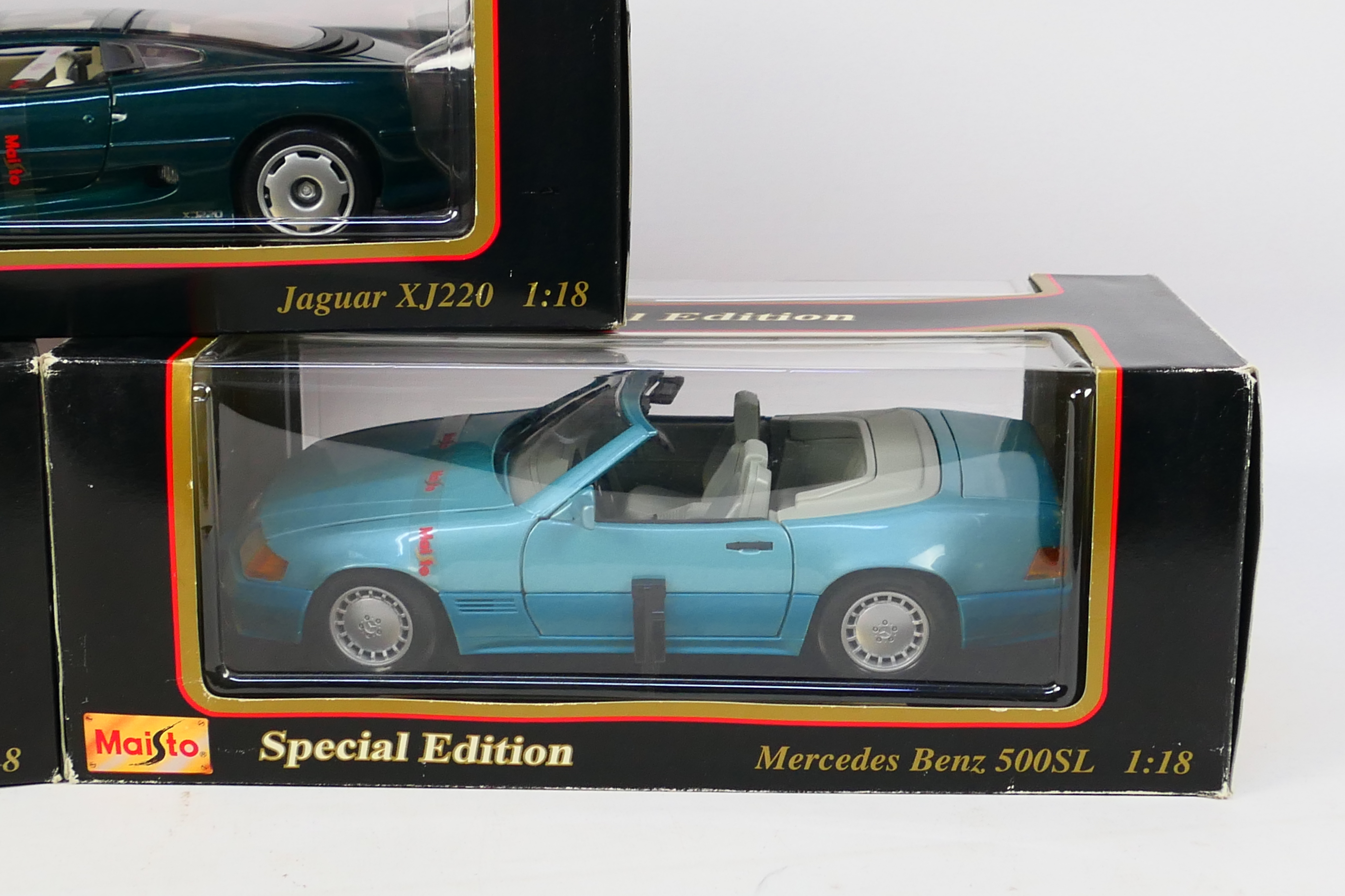 Maisto - Three boxed 1:18 scale diecast model cars from Maisto. - Image 4 of 4