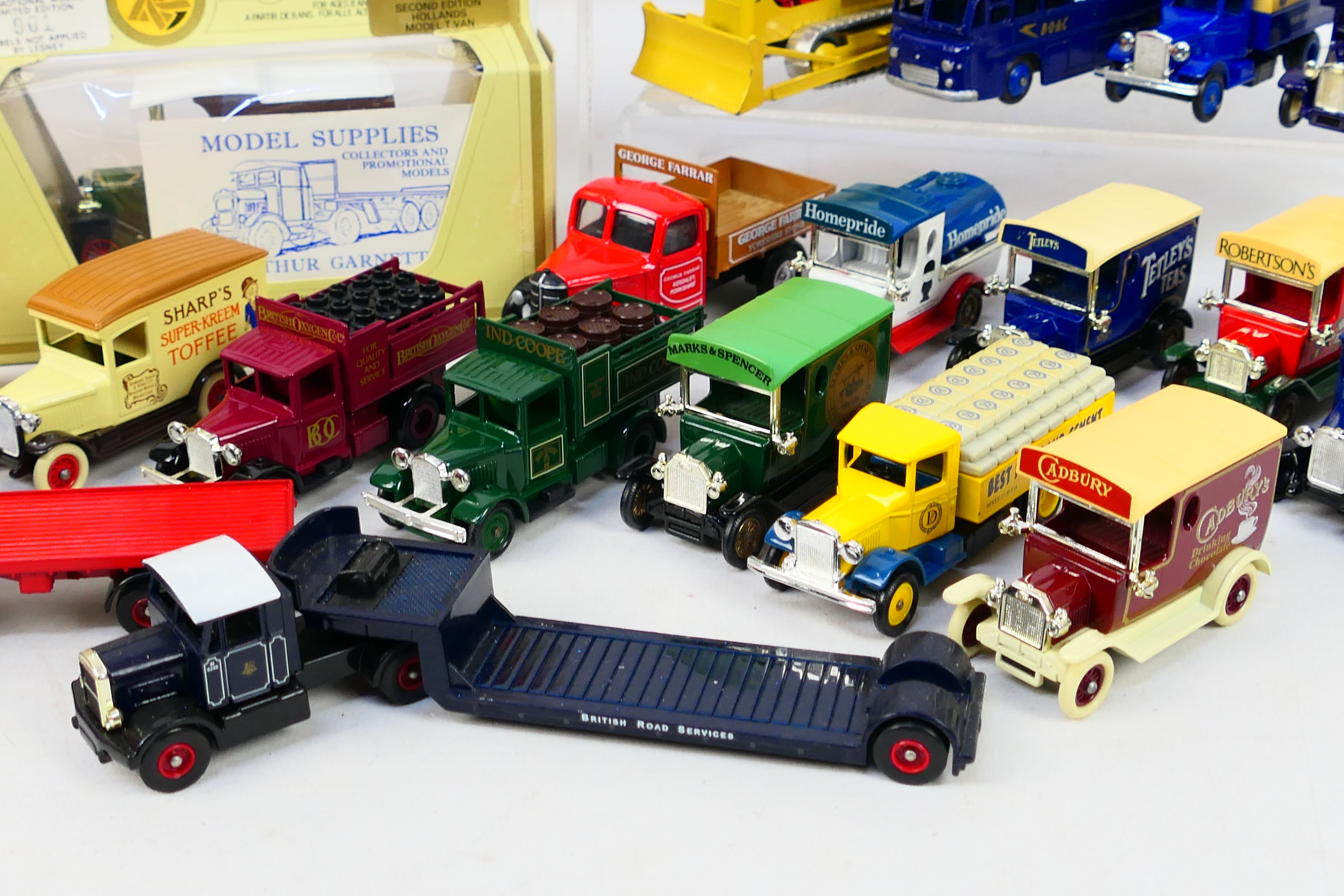 Matchbox - Dinky - Lledo - A assortment of over 20 unboxed Diecast items including Dinky Fire - Image 5 of 5