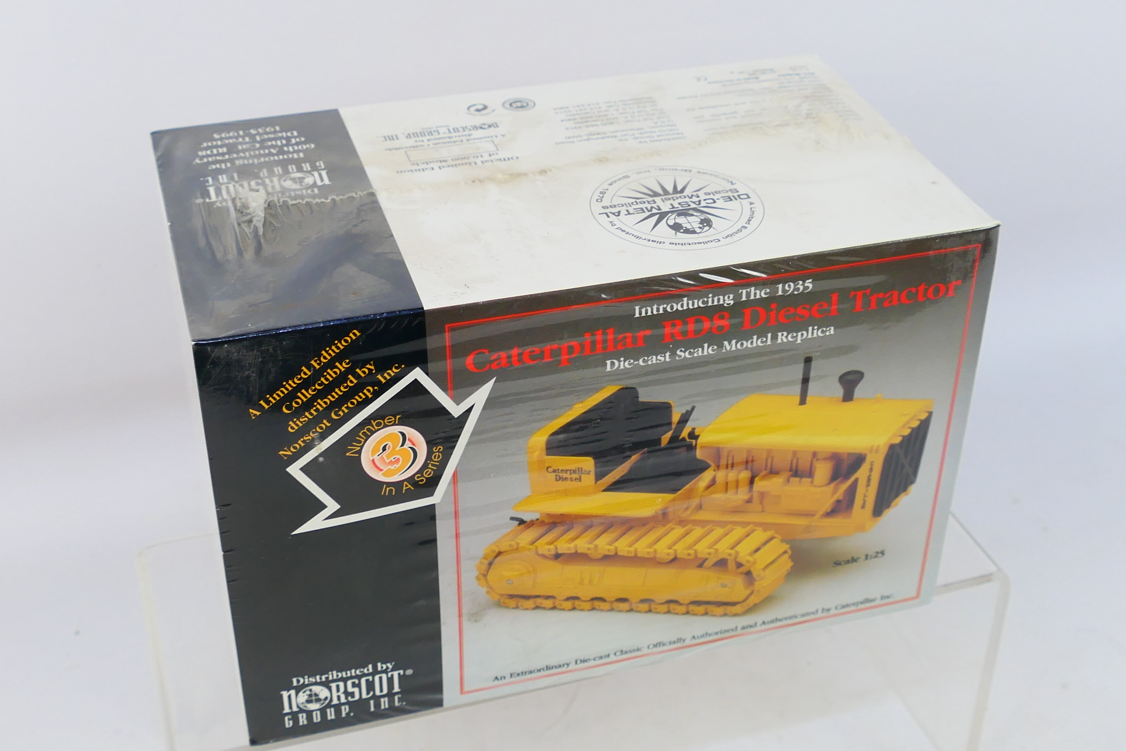 Norscot NZG - A factory sealed limited edition 1:25 scale 1935 Caterpillar RD8 Diesel tractor # 399. - Image 2 of 3
