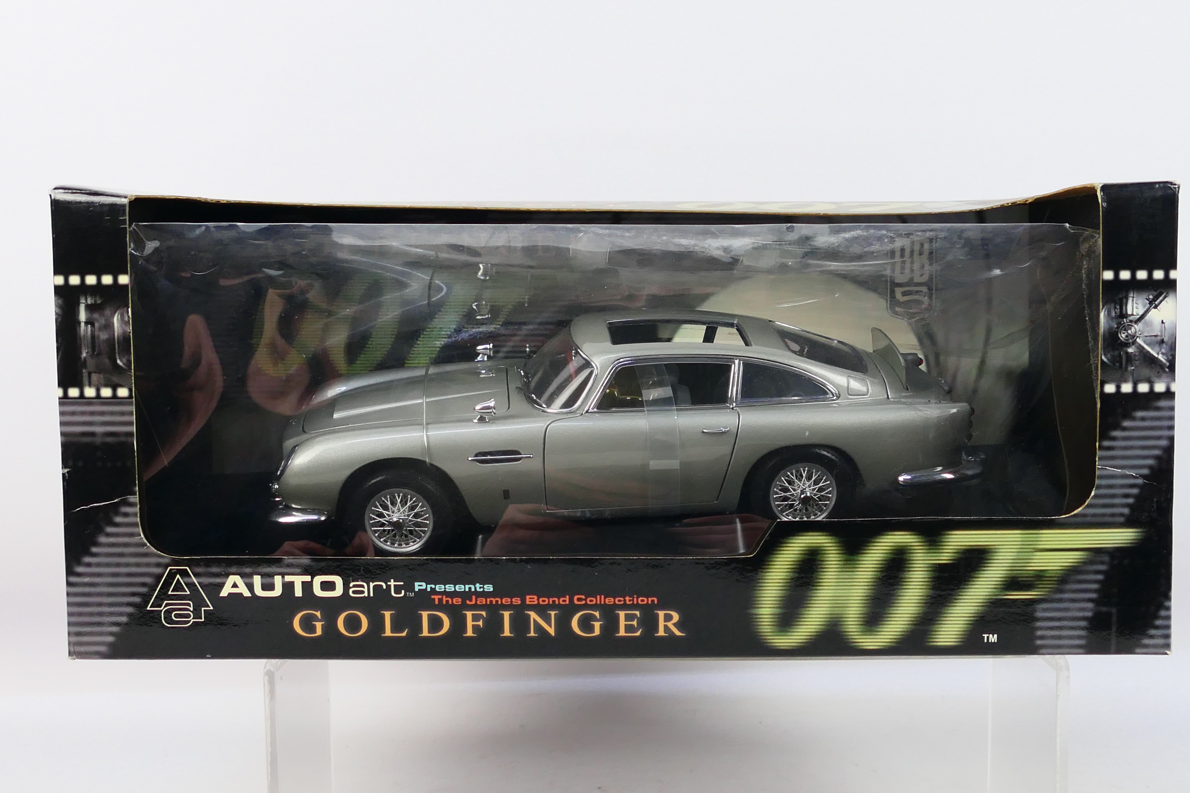 AutoArt - A boxed AutoArt #70021 1:18 scale 'Goldfinger' James Bond's Aston Martin DB5.
