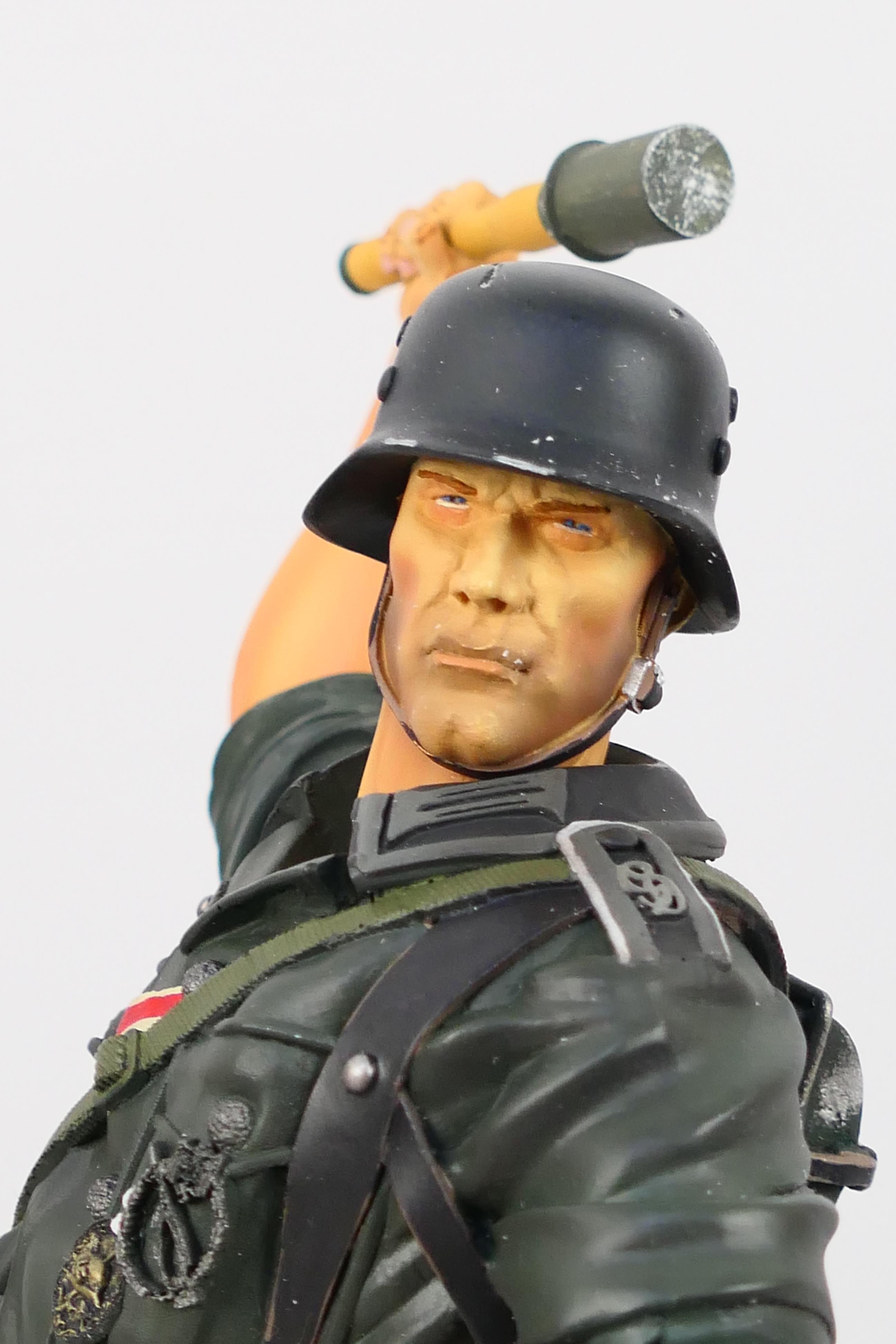 The Collectors Showcase - A boxed 1/6 scale limited edition German Grenadier 1941 figure # CS00280. - Image 5 of 8