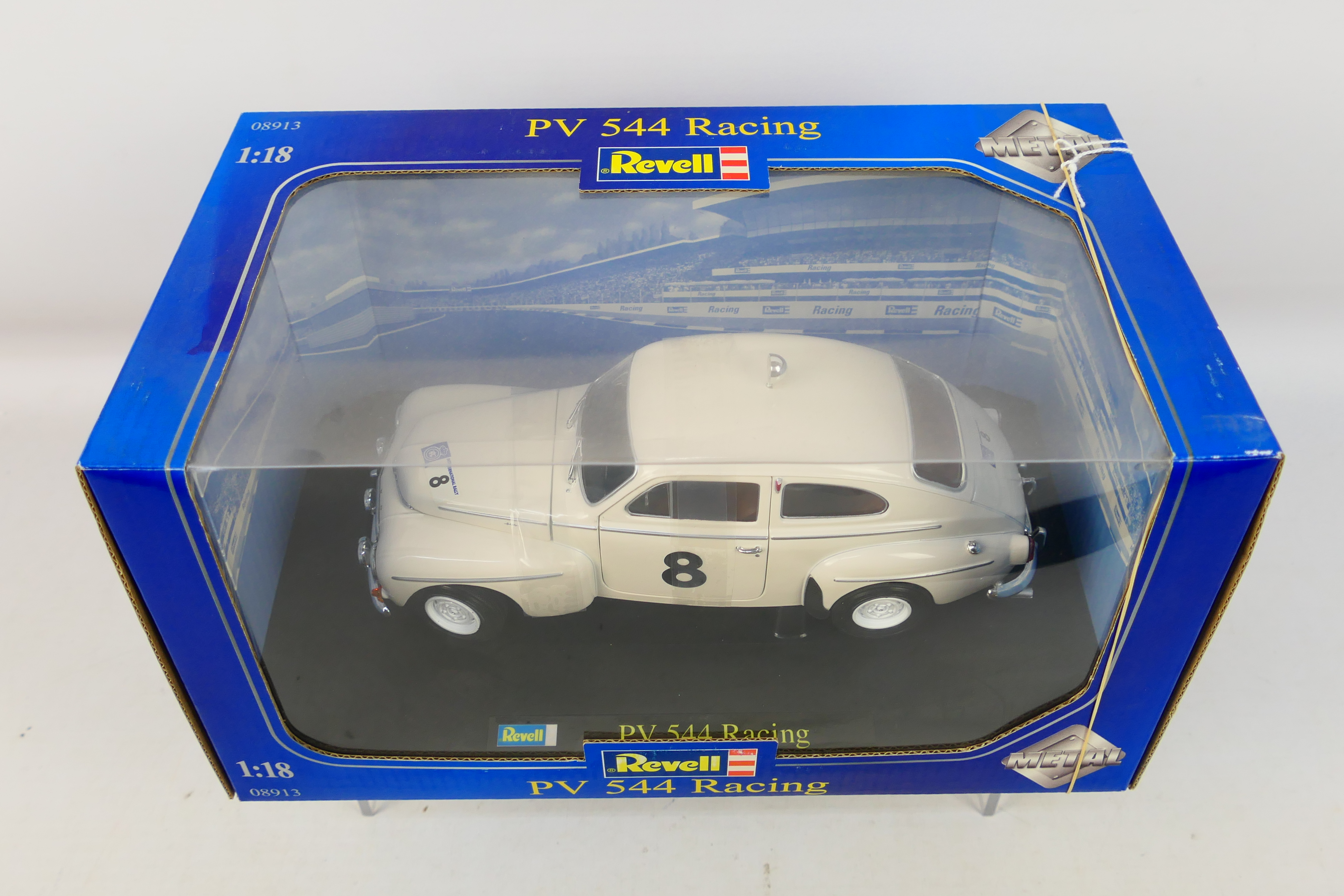 Revell - A boxed 1:18 scale Revell #08913 Volvo PV544 Racing. - Image 2 of 2