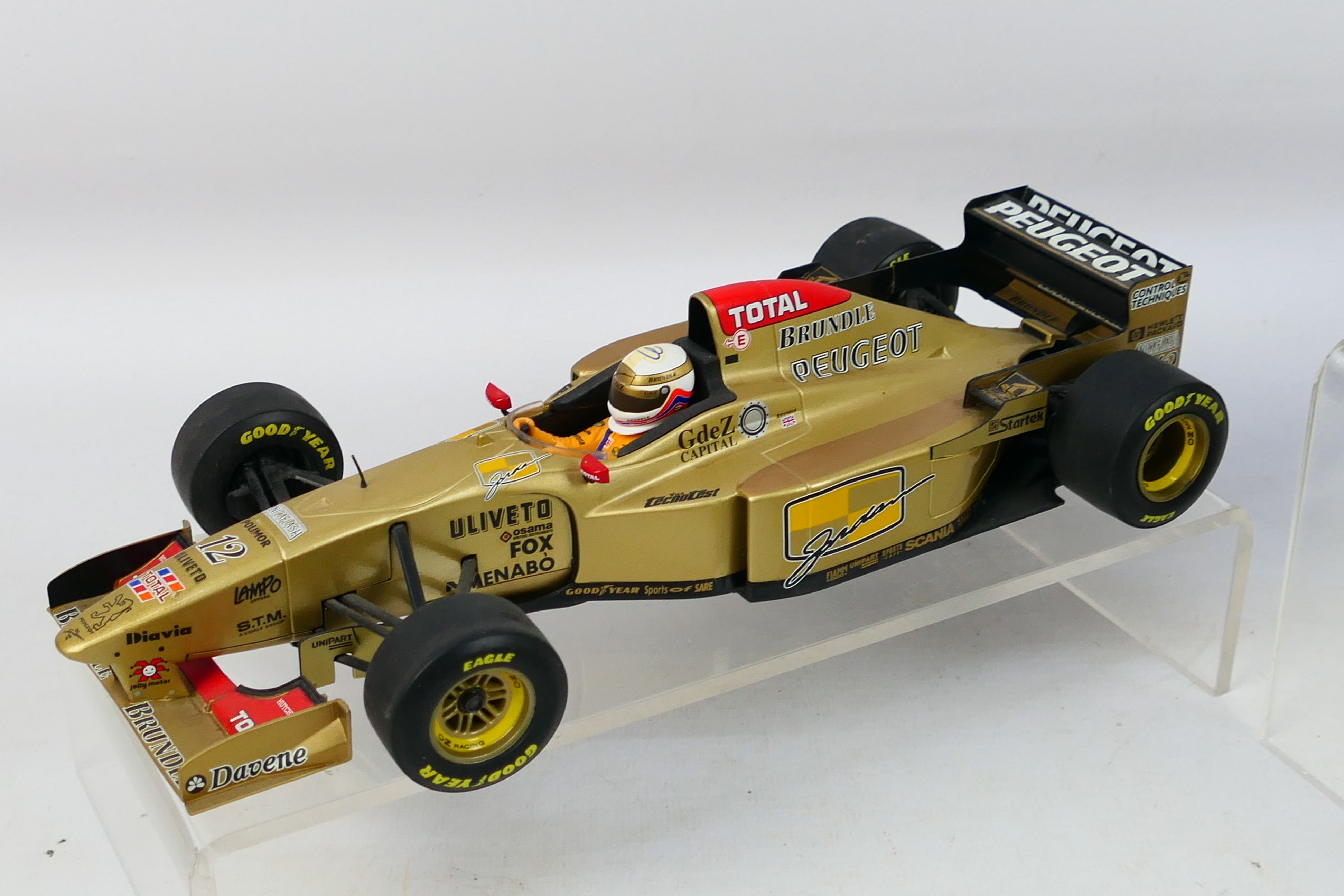 Minichamps - 3 x unboxed F1 cars in 1:18 scale, a Jordan Mugen Honda 198, - Image 4 of 4
