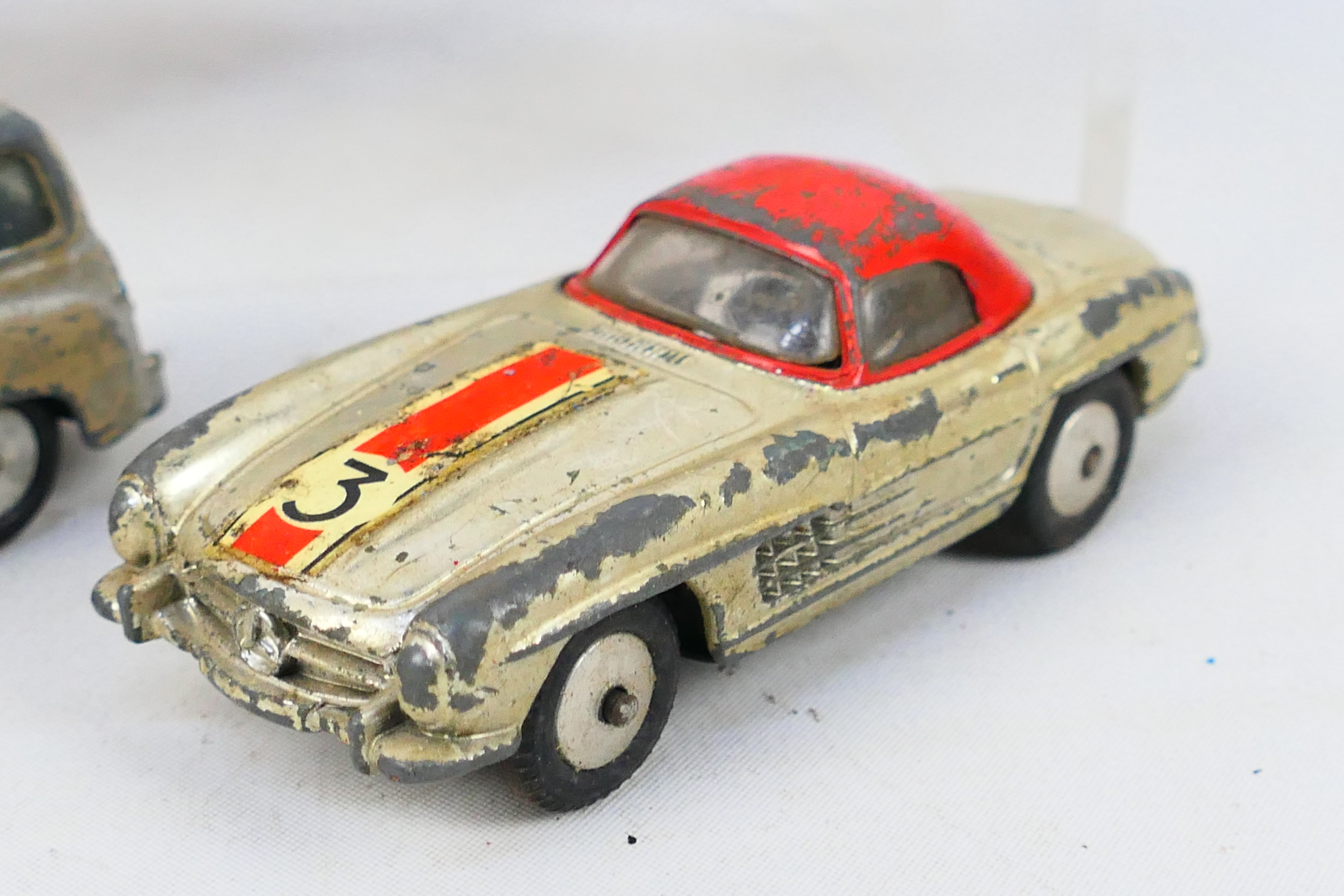 Spot-On - Dinky Toys - Corgi Toys - 10 unboxed playworn diecast model vehicles. - Image 7 of 7