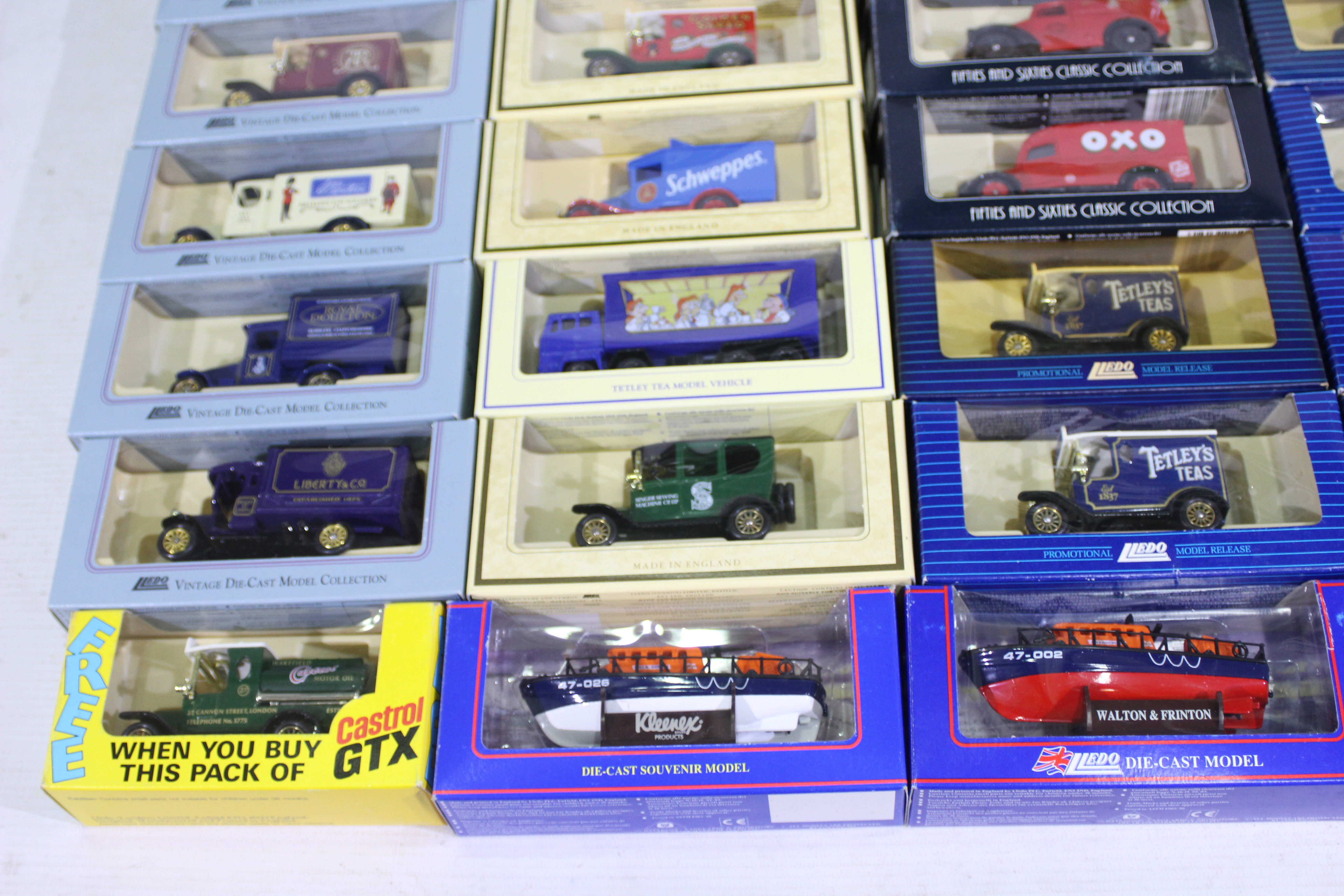 Lledo - EFE - Gama - Matchbox Dinky - A predominately boxed collection of diecast model vehicles, - Image 3 of 8