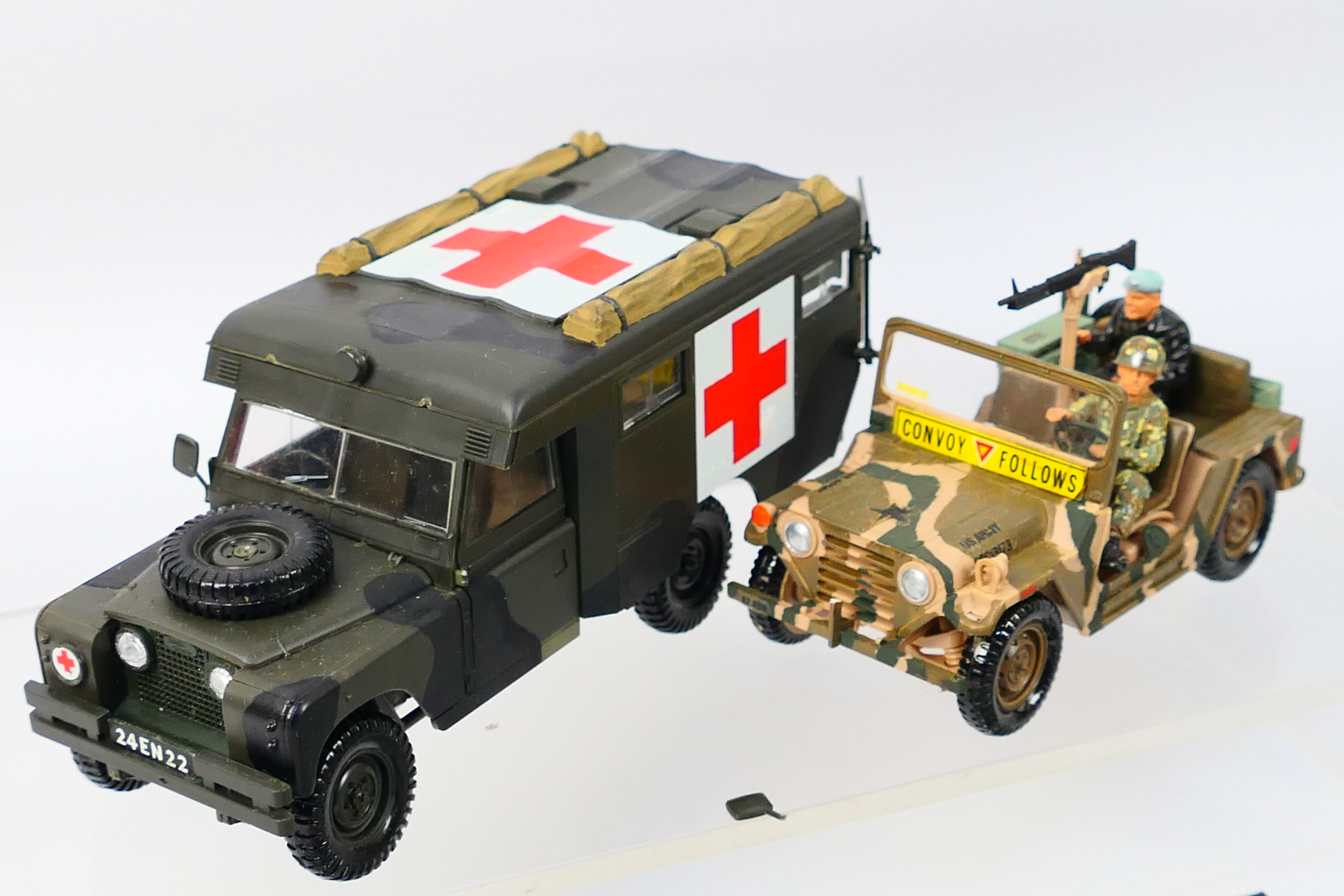 Tamiya - A collection of built Tamiya military vehicle kits in 1/35 scale including a Chieftain Mk5, - Image 2 of 5