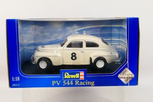 Revell - A boxed 1:18 scale Revell #08913 Volvo PV544 Racing.