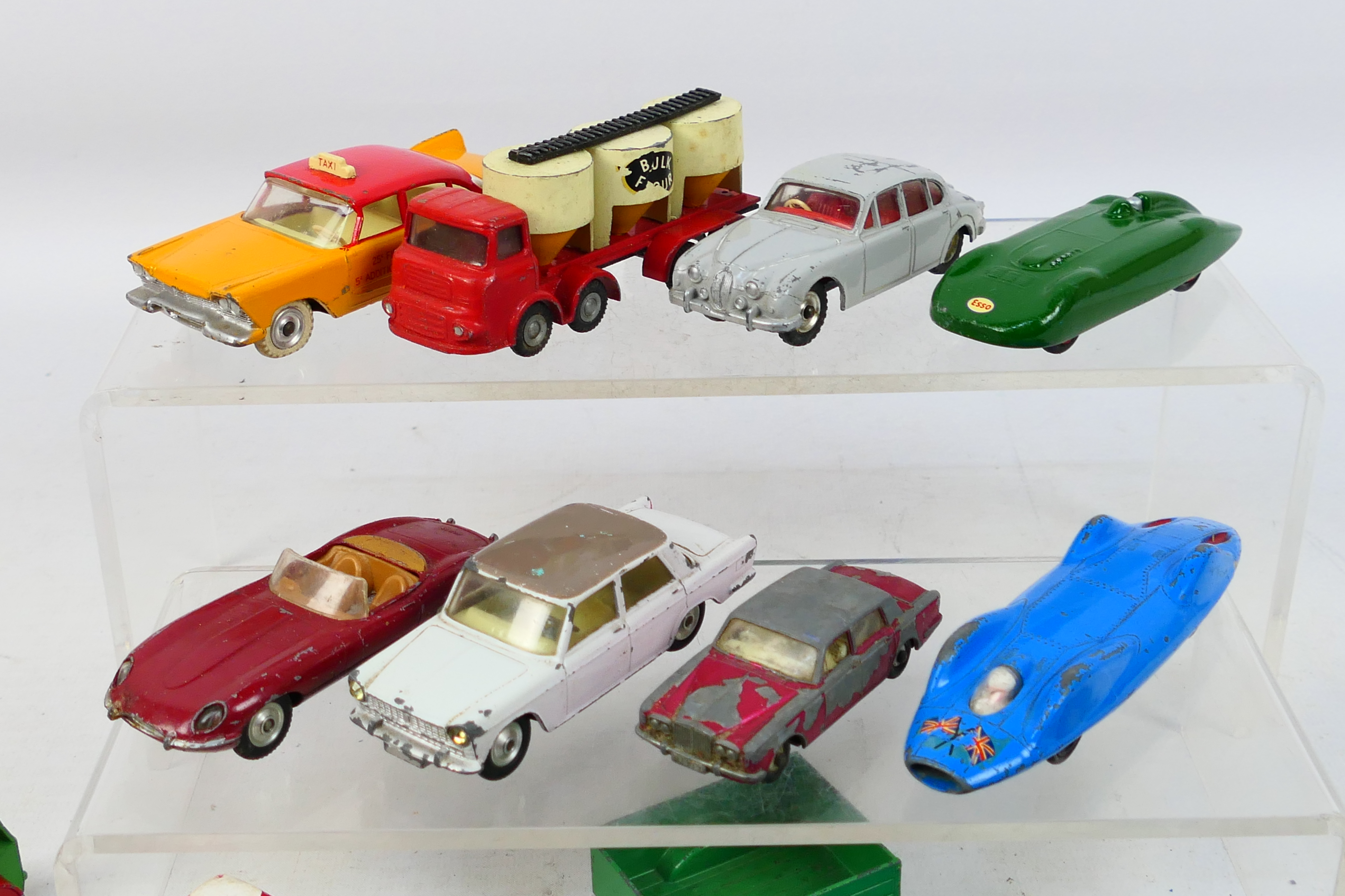 Dinky Toys - Corgi Toys - Matchbox - An unboxed group playworn diecast model vehicles in various - Image 2 of 4
