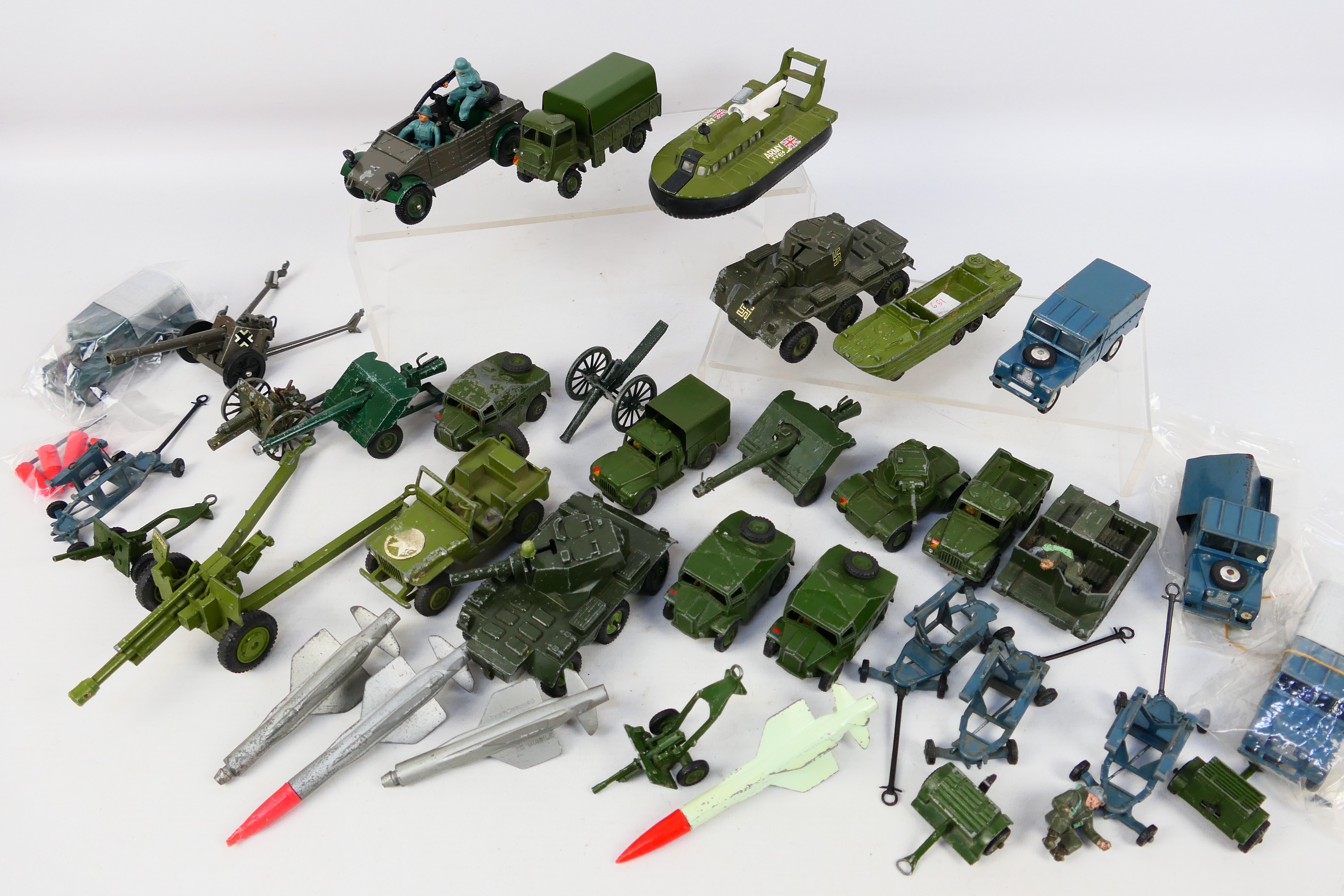 Dinky Toys - Corgi Toys - Lone Star - Britains - Others - An unboxed and playworn group of military