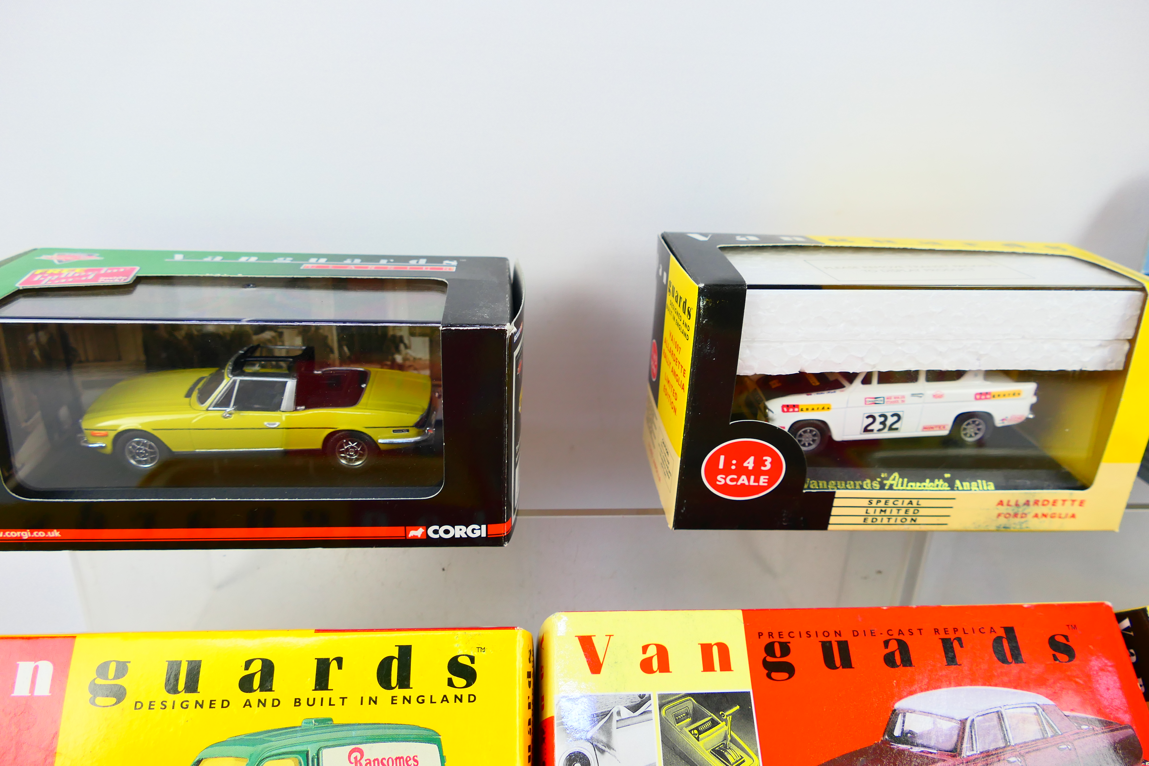 Vanguards - A boxed group of eight diecast model cars from various Vanguard ranges. - Bild 3 aus 4