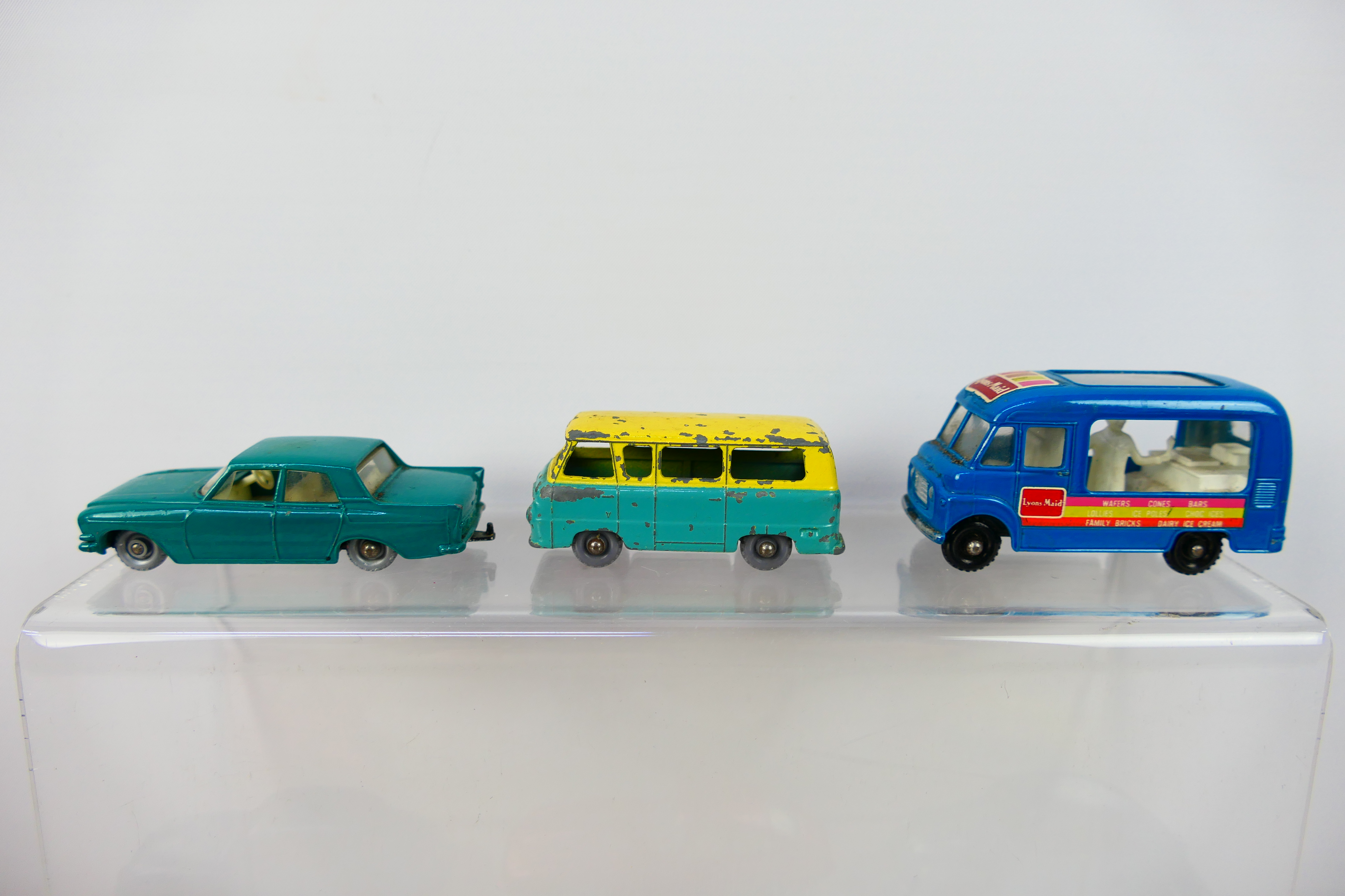 Matchbox - An unboxed collection of Matchbox diecast model vehicles mainly Regular Wheels. - Image 2 of 11