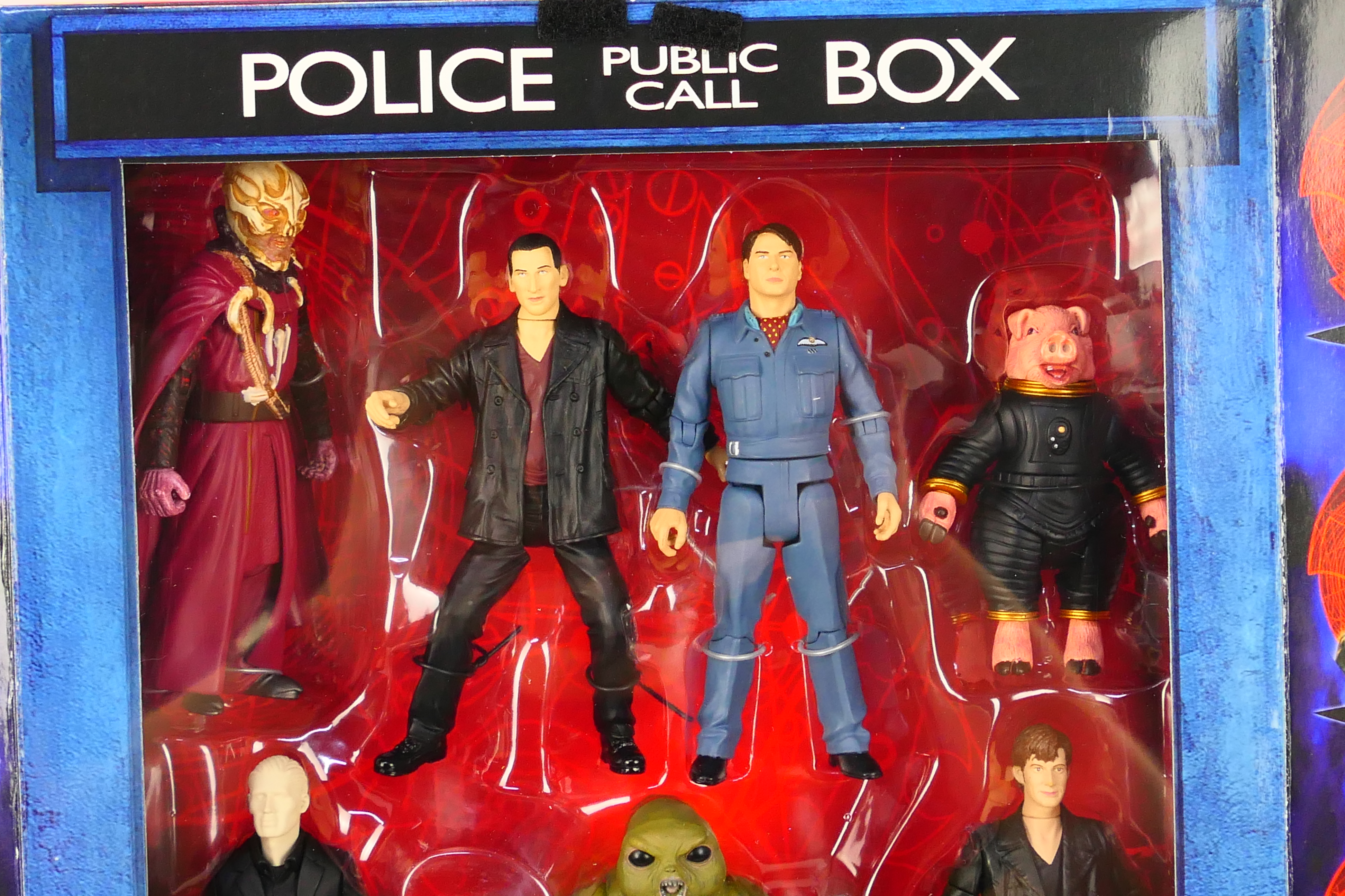 Character Options - Doctor Who - A Doctor Who series 1 10 figure Gift Set. This set comprises of 5. - Image 3 of 7