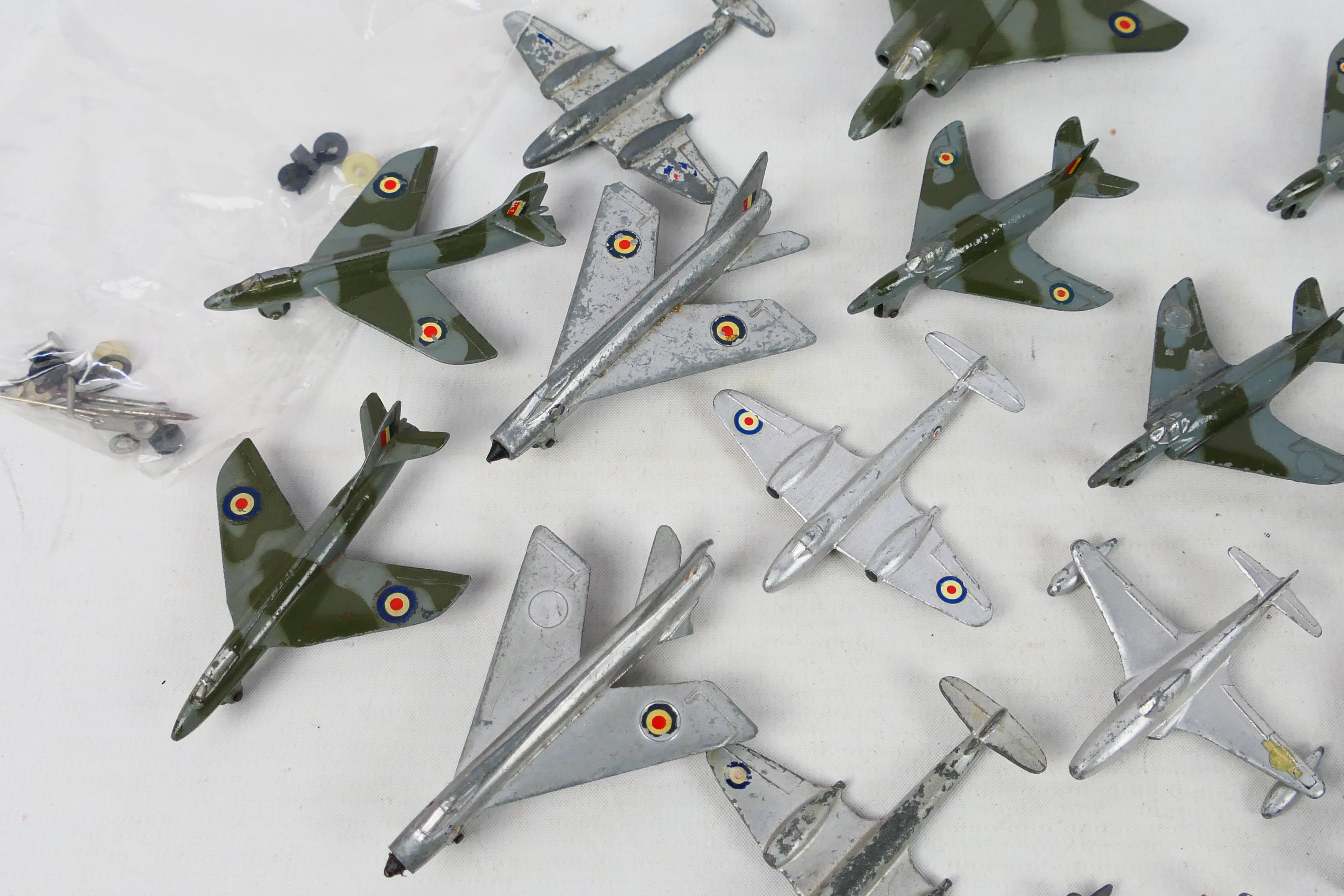 Dinky Toys - An unboxed fleet of diecast model aircraft from Dinky Toys. - Image 5 of 5