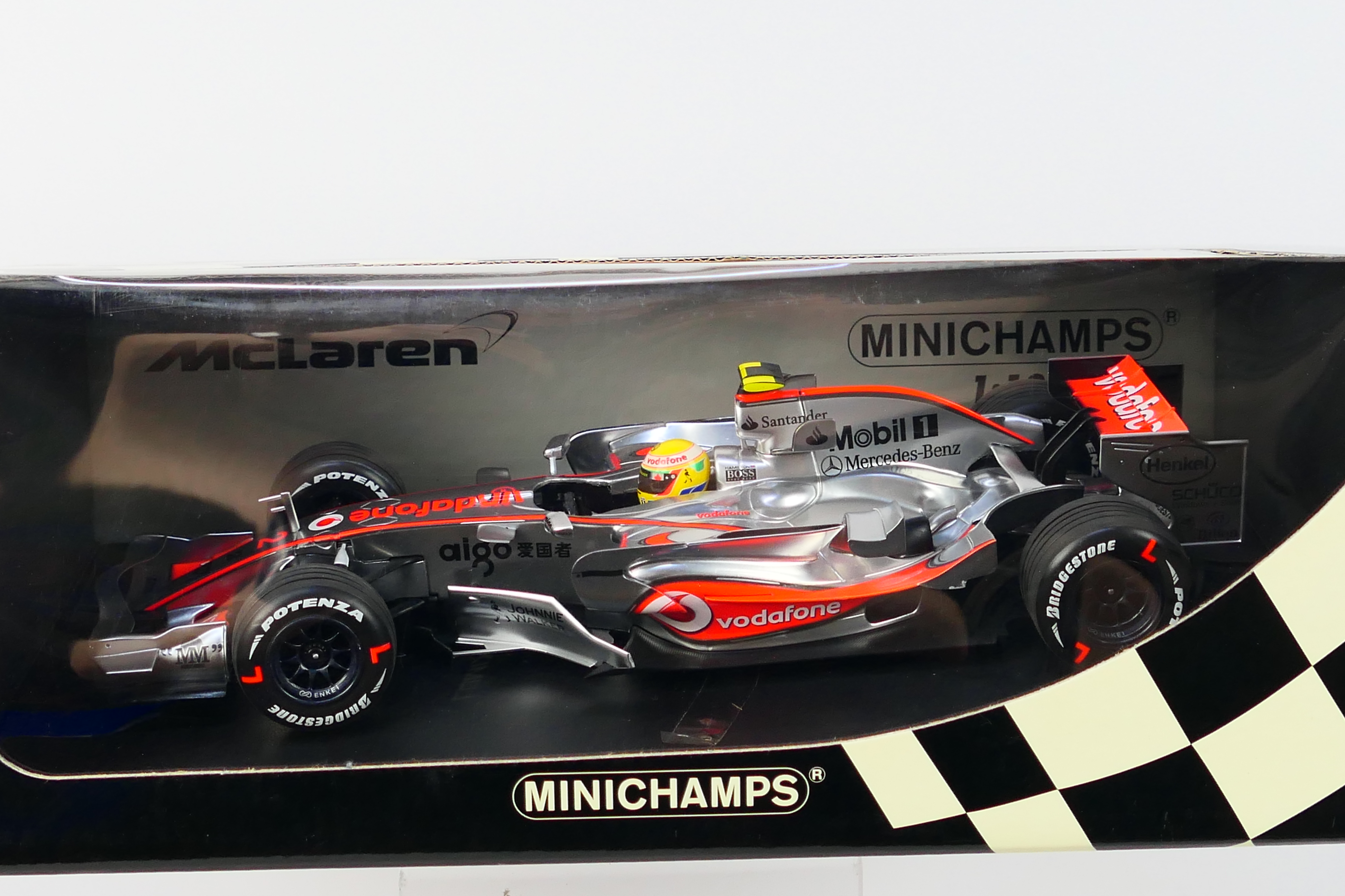 Minichamps - A boxed limited edition 1:18 scale McLaren Mercedes MP4-22 Lewis Hamilton 1st win - Bild 2 aus 3