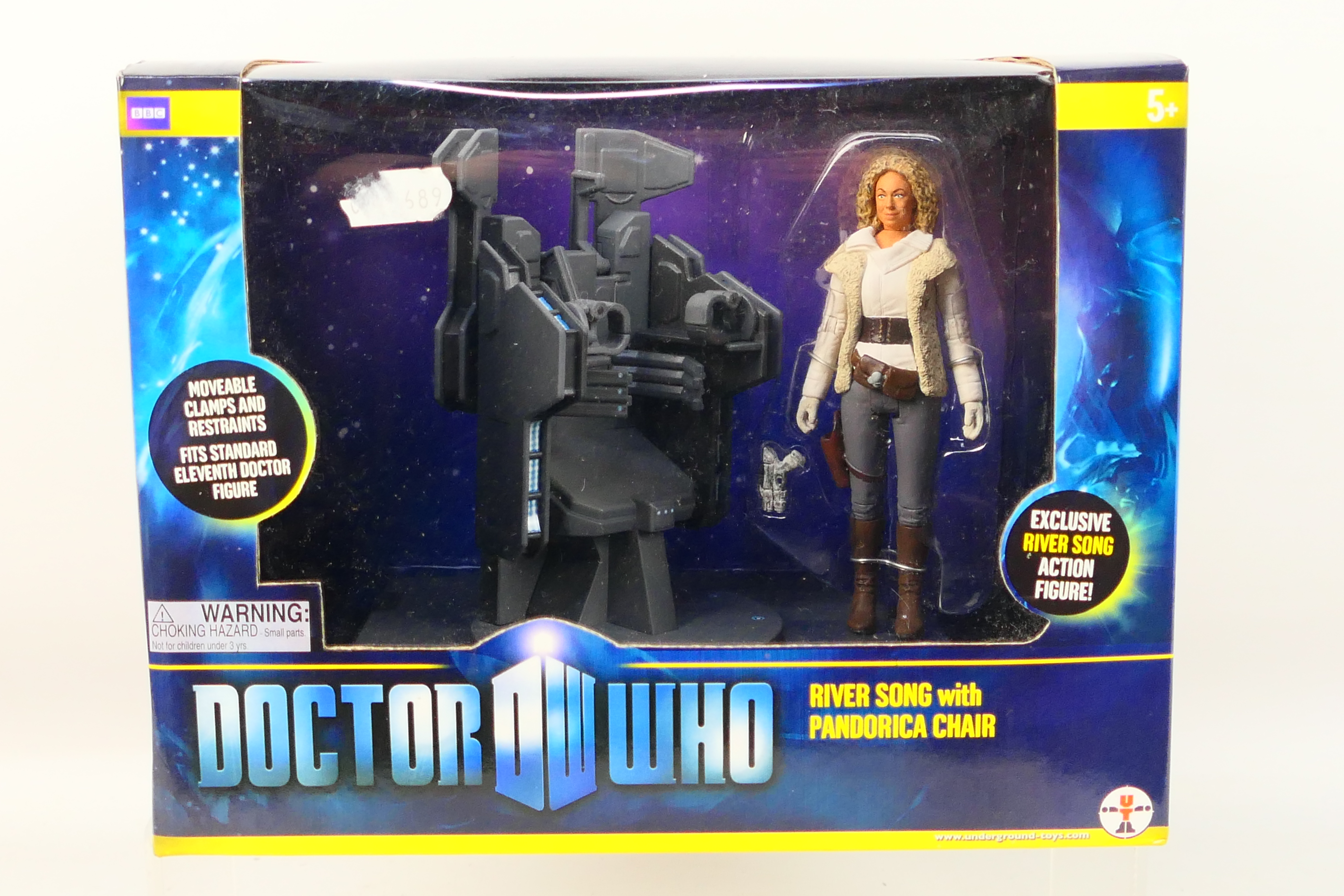 Character Options - Doctor Who - A Doctor Who River Song with Pandorica Chair set.