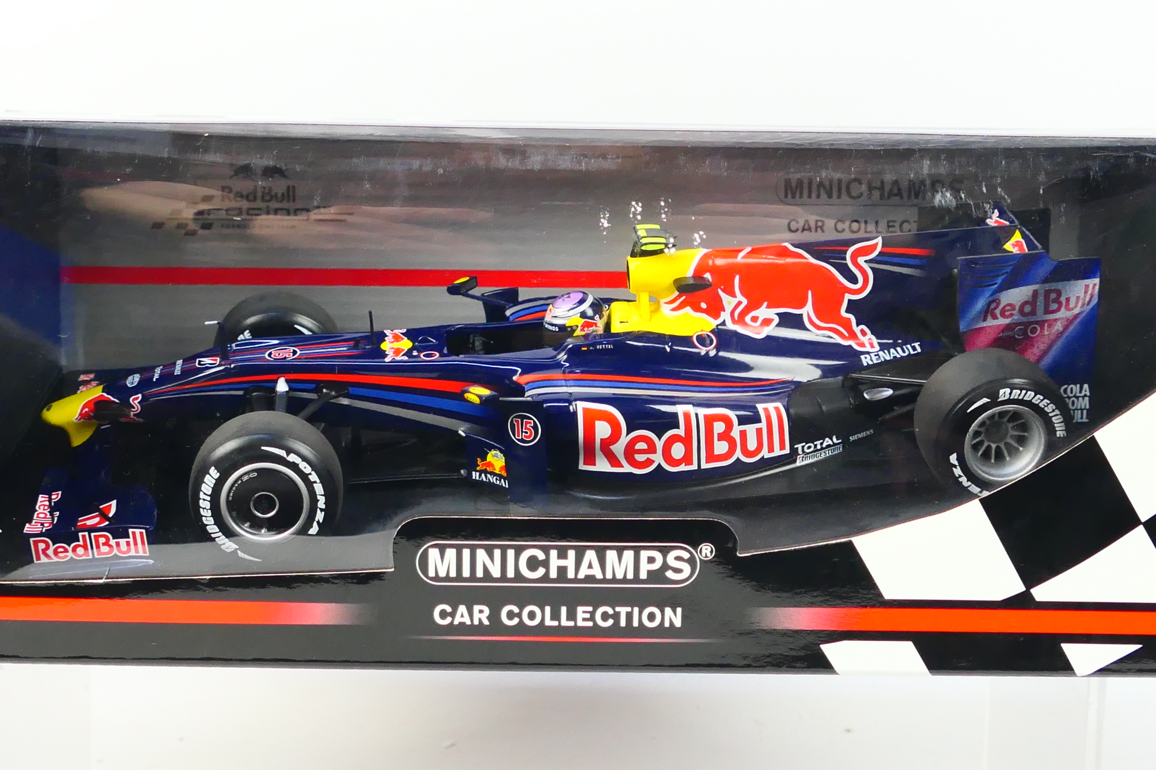 Minichamps - A boxed 1:18 scale Red Bull Racing Renault RB5 Sebastian Vettel 2009 car # 150090015. - Image 2 of 3