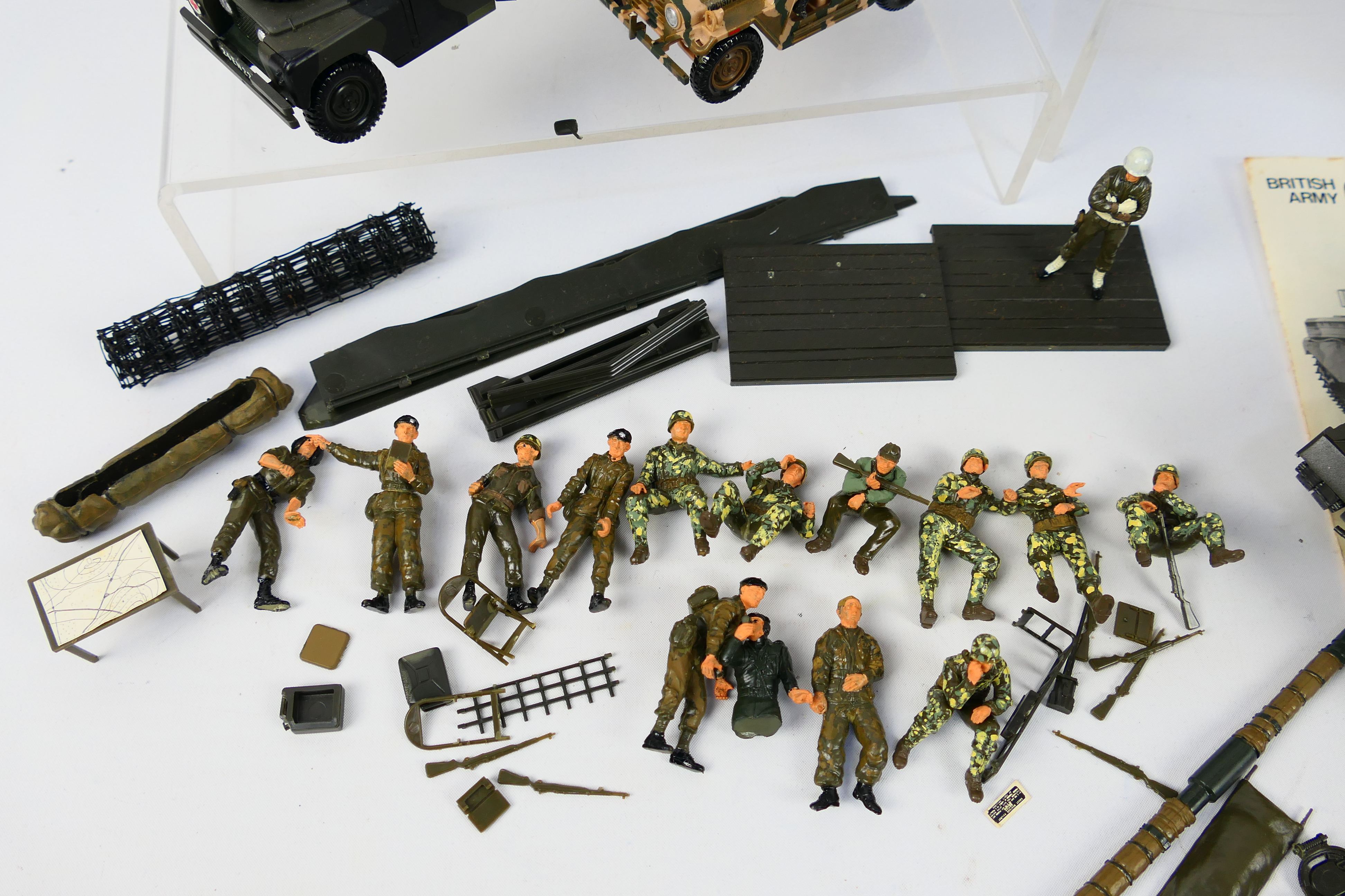 Tamiya - A collection of built Tamiya military vehicle kits in 1/35 scale including a Chieftain Mk5, - Image 5 of 5